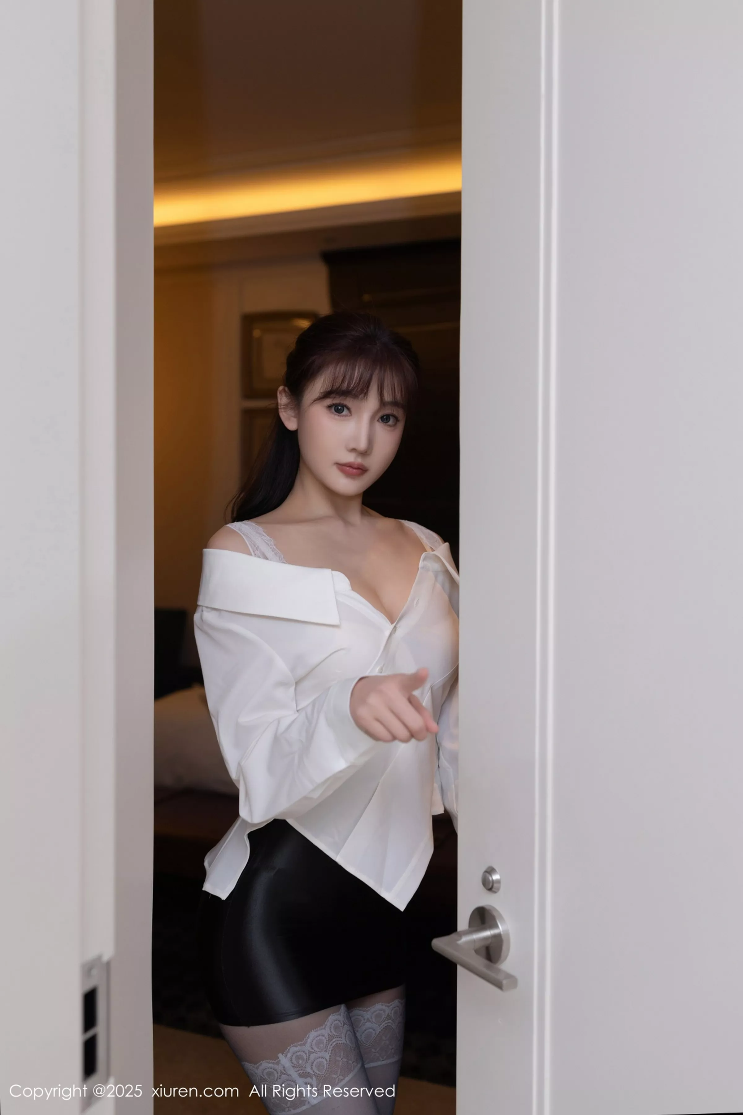 [XiuRen秀人网] 2025.04.17 No.10166 陆萱萱 白色衬衫 [80P] NO.10