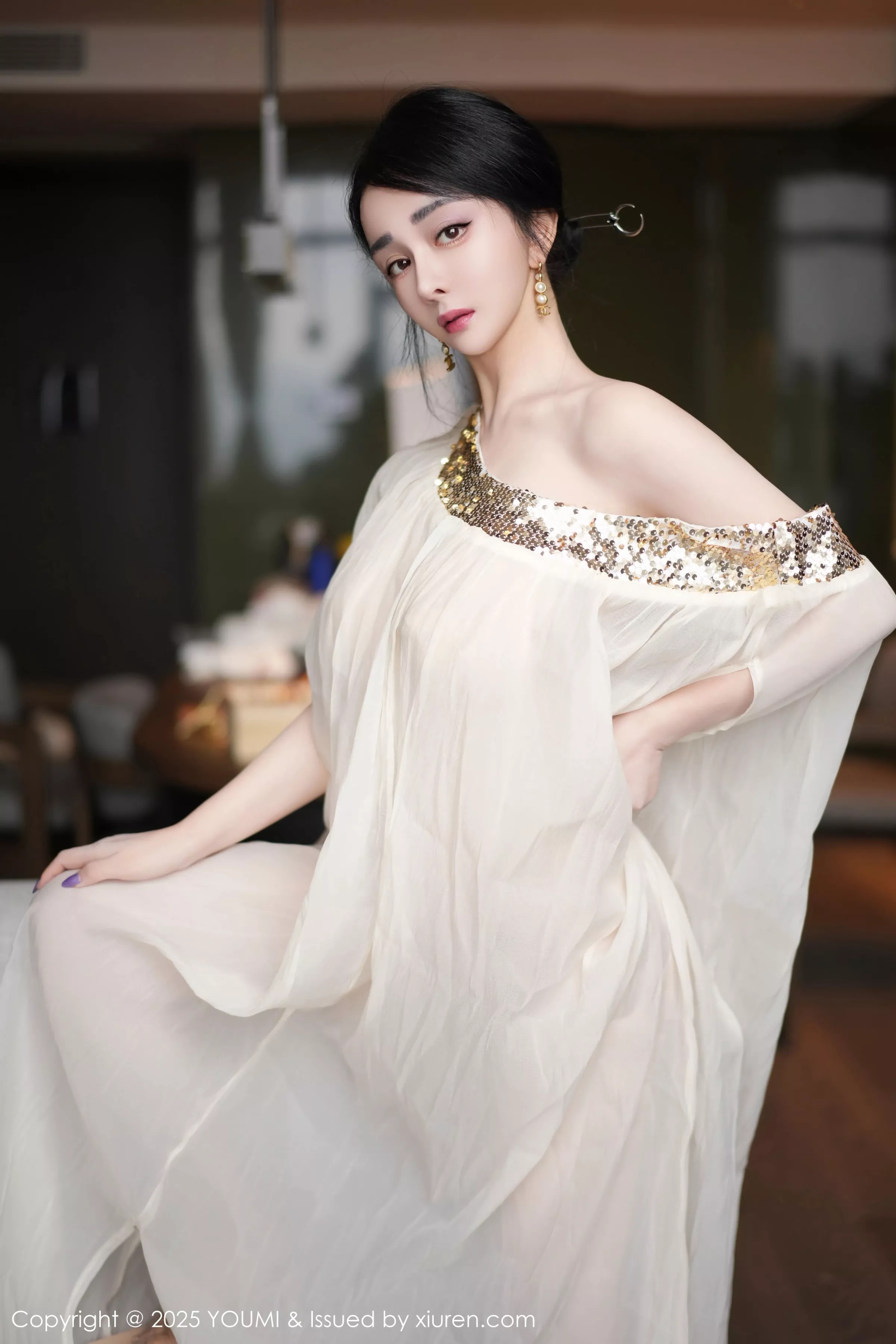 [YOUMI尤蜜荟] 2025.04.25 VOL.1132 允爾 金色吊坠 [62P] NO.1
