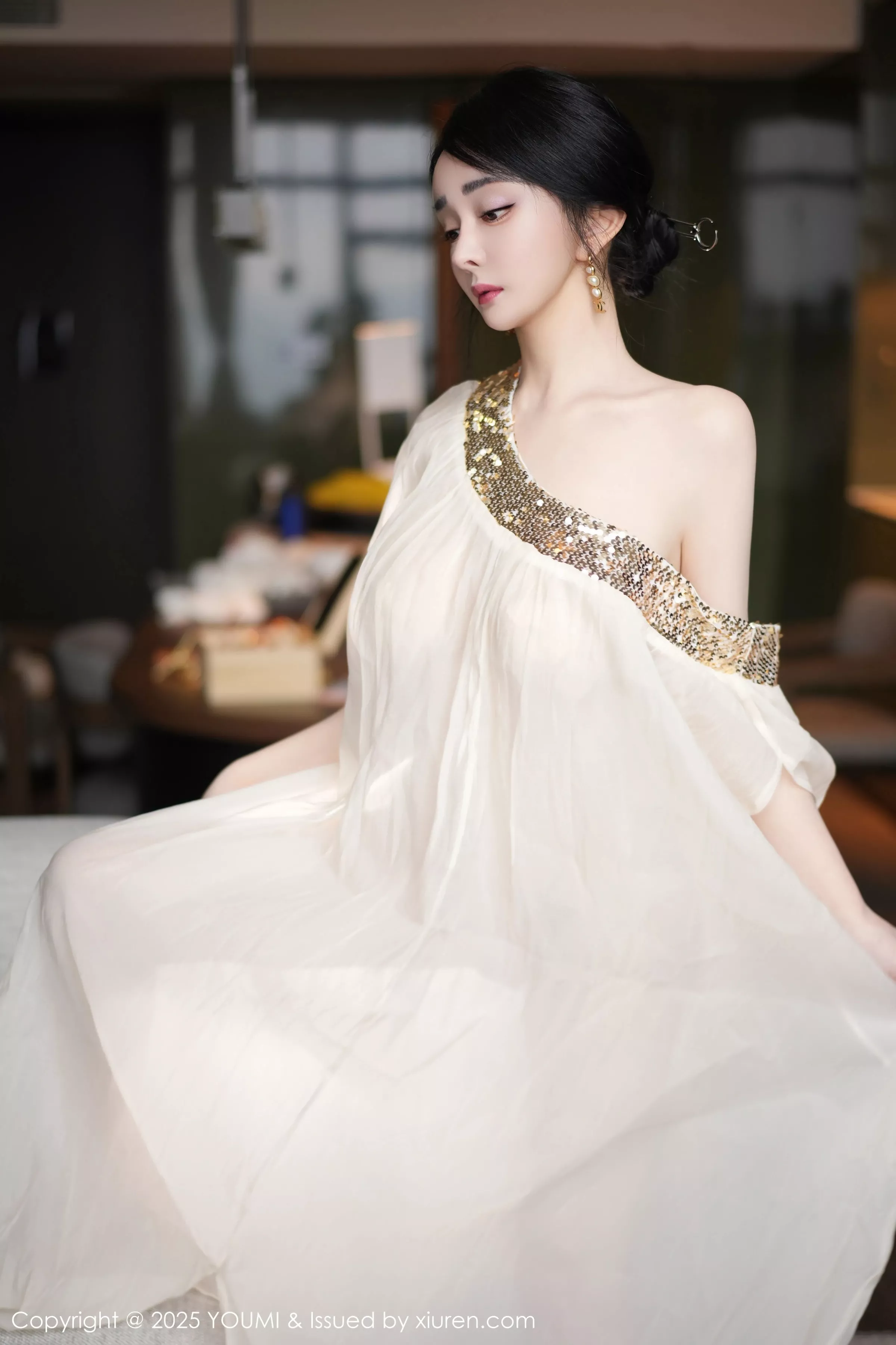 [YOUMI尤蜜荟] 2025.04.25 VOL.1132 允爾 金色吊坠 [62P] NO.6