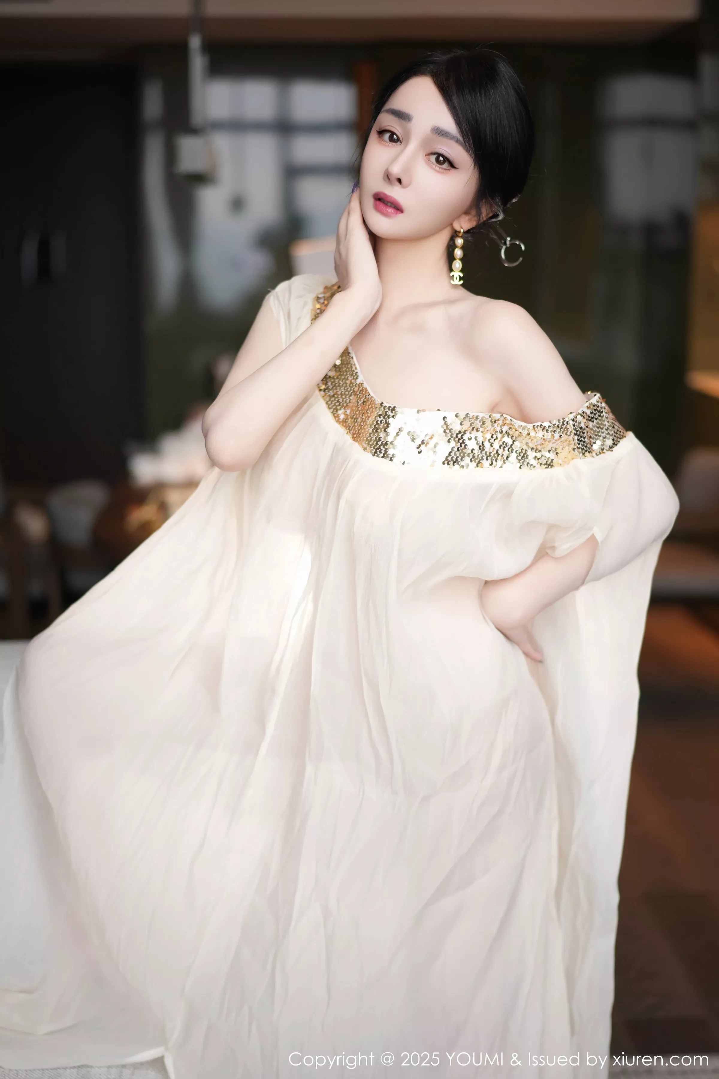 [YOUMI尤蜜荟] 2025.04.25 VOL.1132 允爾 金色吊坠 [62P] NO.4