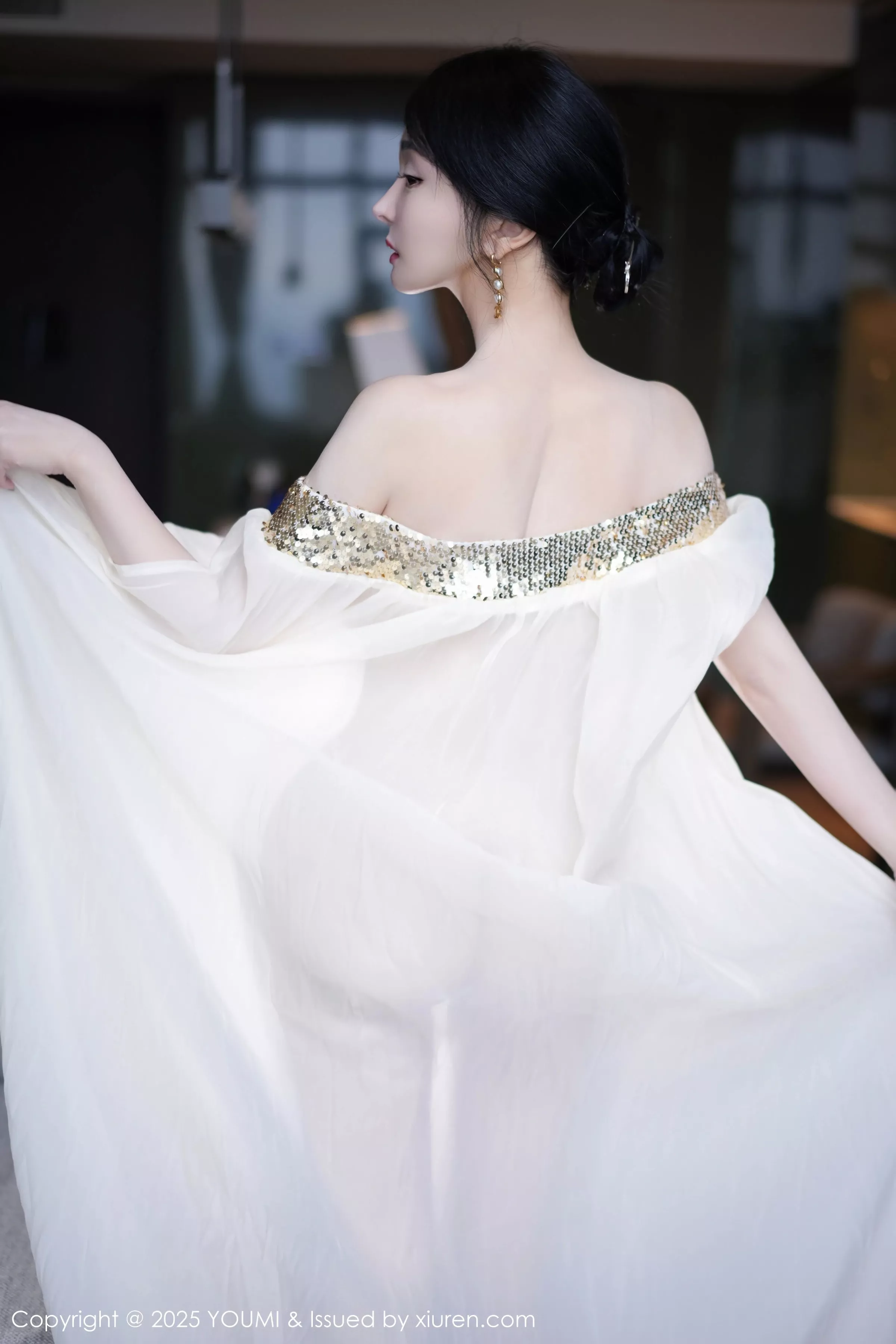 [YOUMI尤蜜荟] 2025.04.25 VOL.1132 允爾 金色吊坠 [62P] NO.11