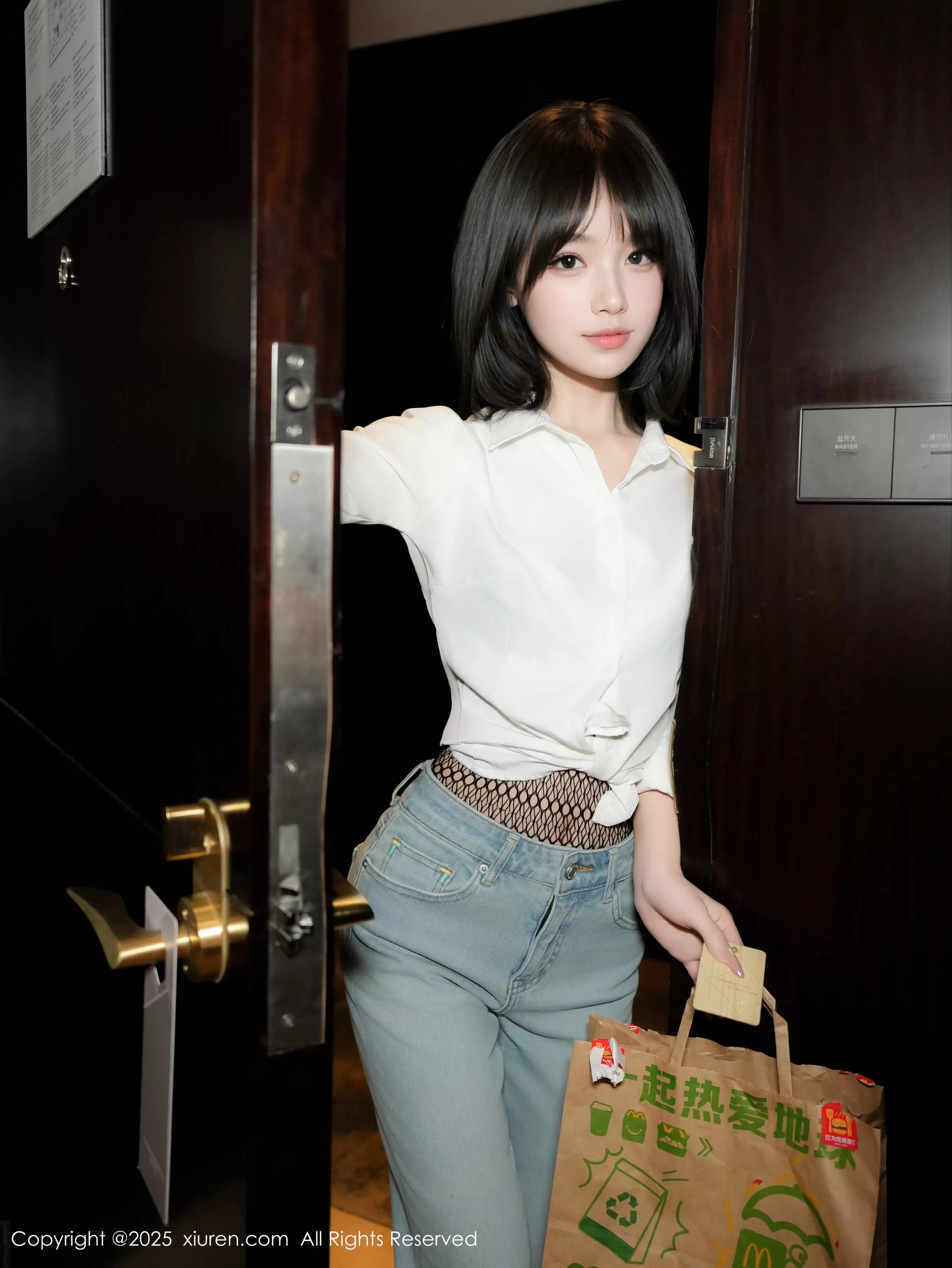 [XiuRen秀人网] 2025.05.06 No.10235 汁汁 蓝色牛仔裤 [69P] NO.3