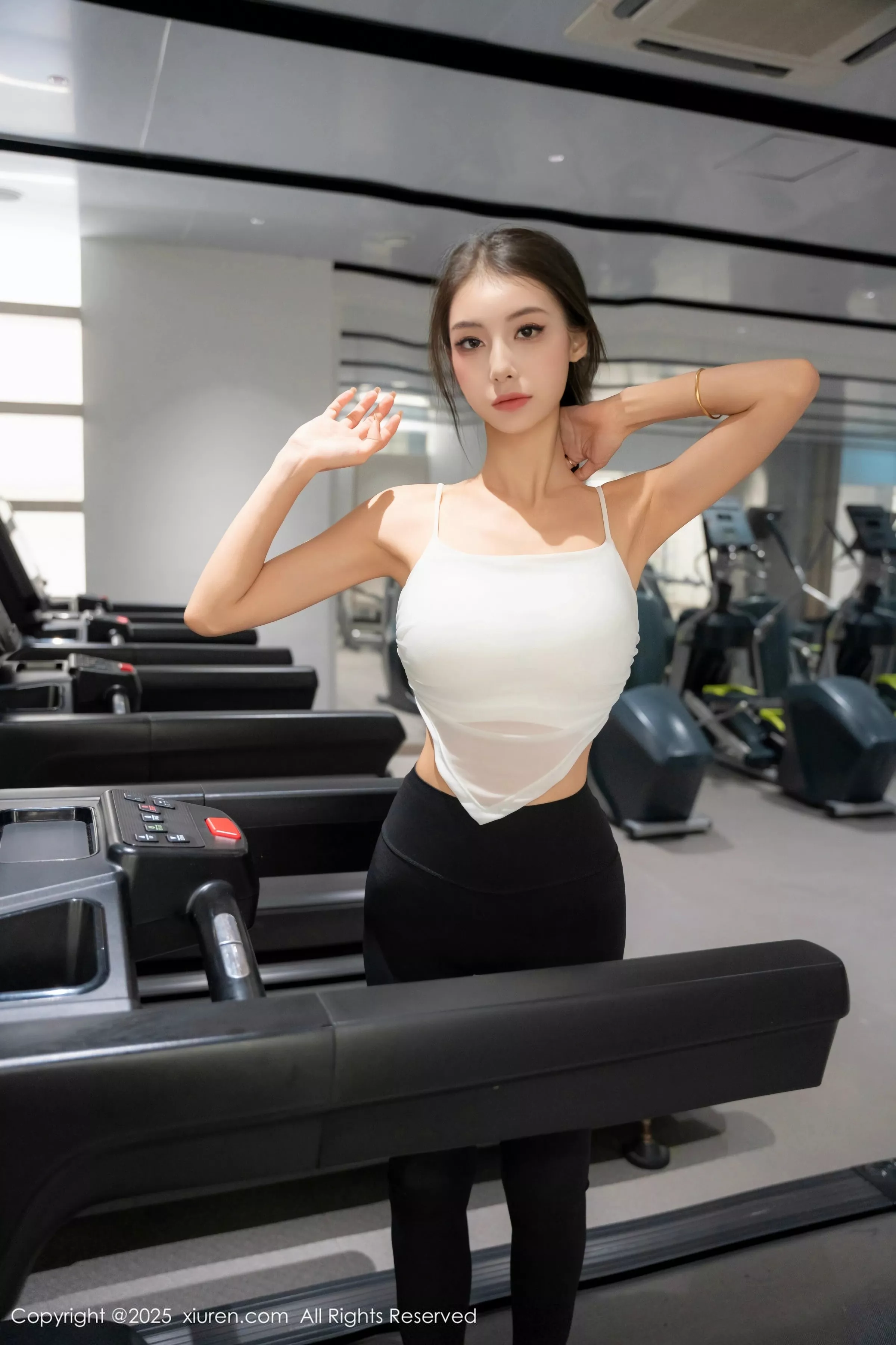 [XiuRen秀人网] 2025.05.07 No.10239 lingyu69 黑色瑜伽裤 [58P] NO.10