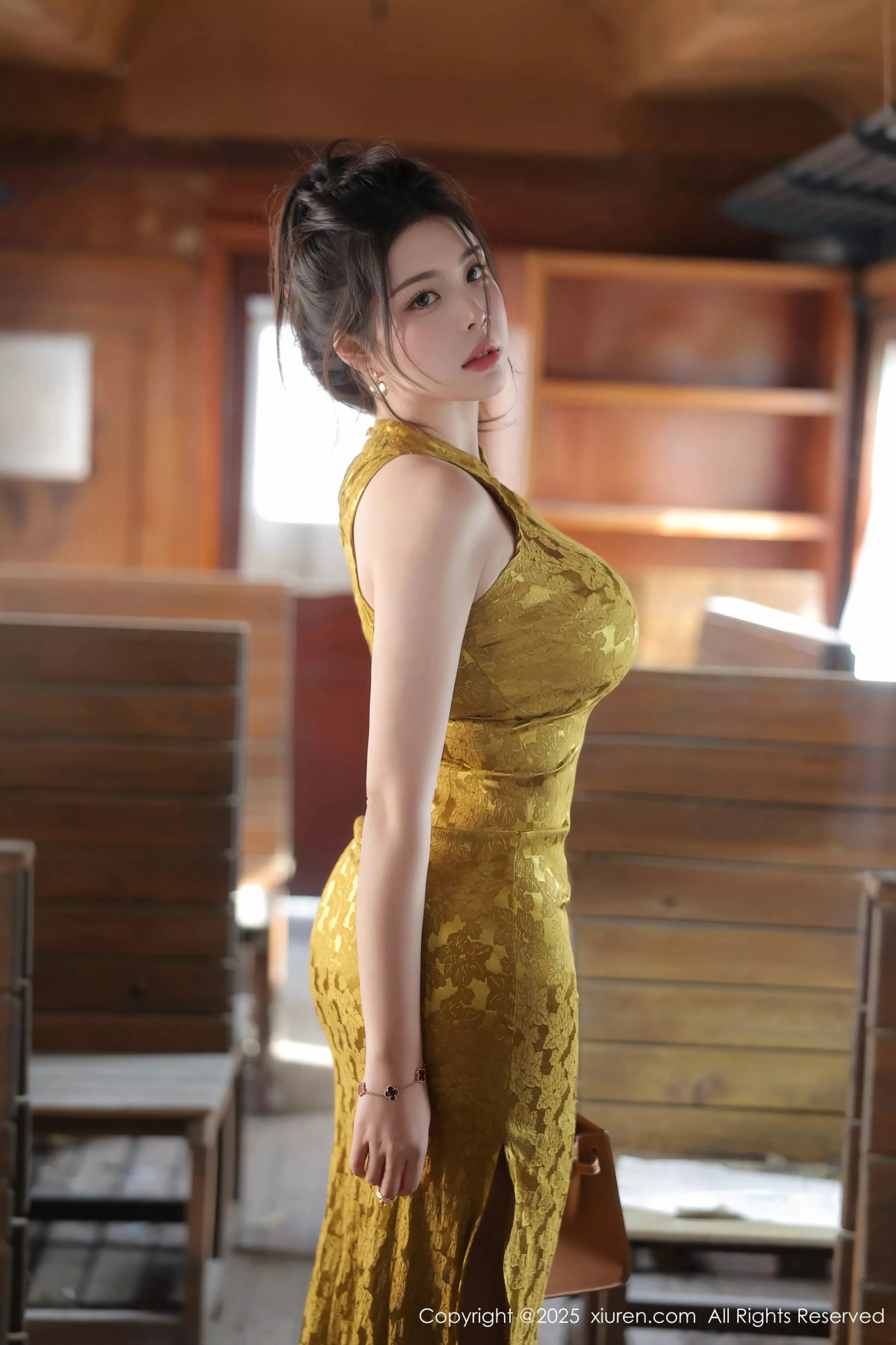 [XiuRen秀人网] 2025.05.13 No.10269 林若凡F 黄色旗袍 [71P] NO.4