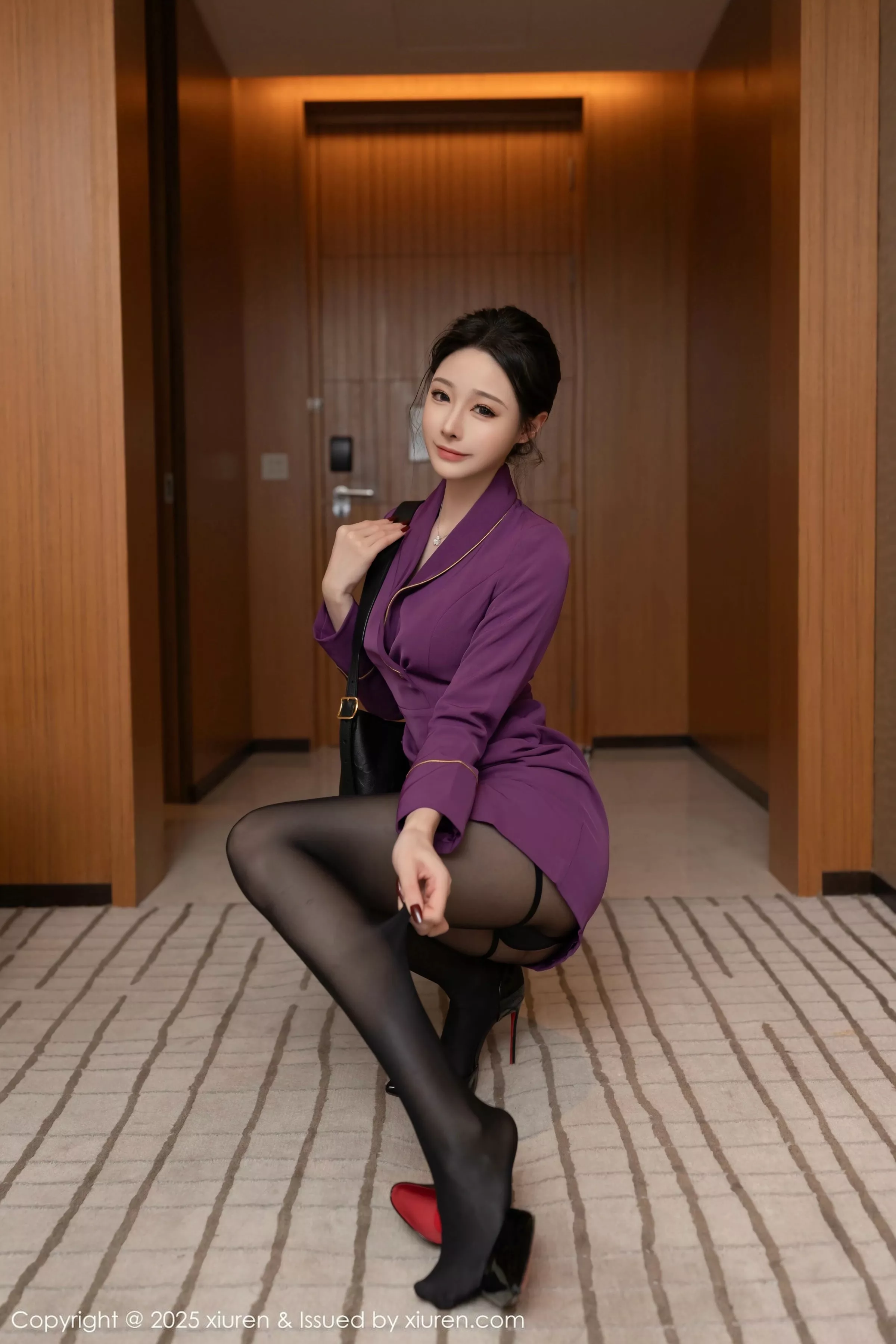 [XiuRen秀人网] 2025.05.16 No.10290 小逗逗 紫色制服 [80P] NO.12