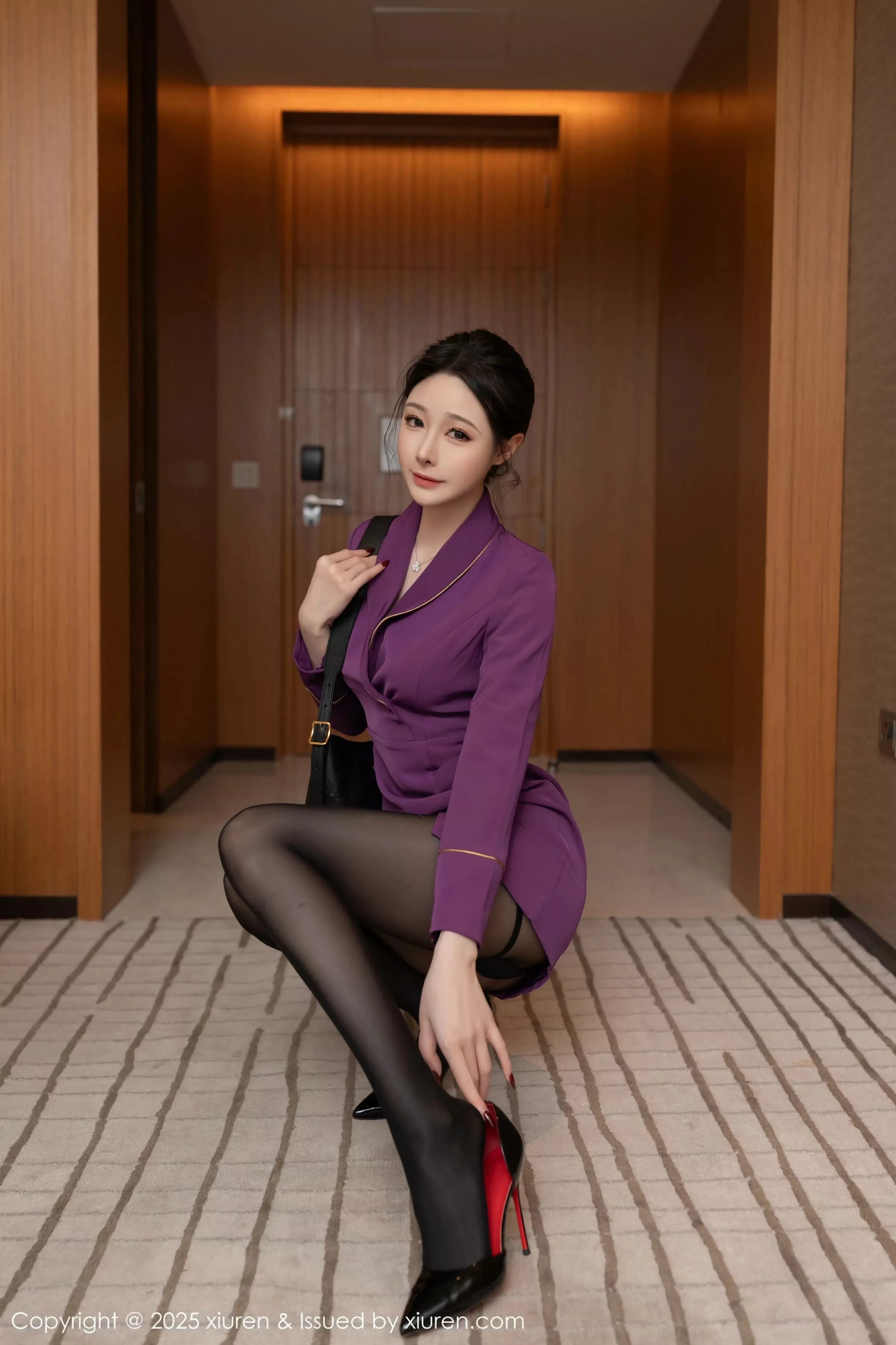 [XiuRen秀人网] 2025.05.16 No.10290 小逗逗 紫色制服 [80P] NO.11