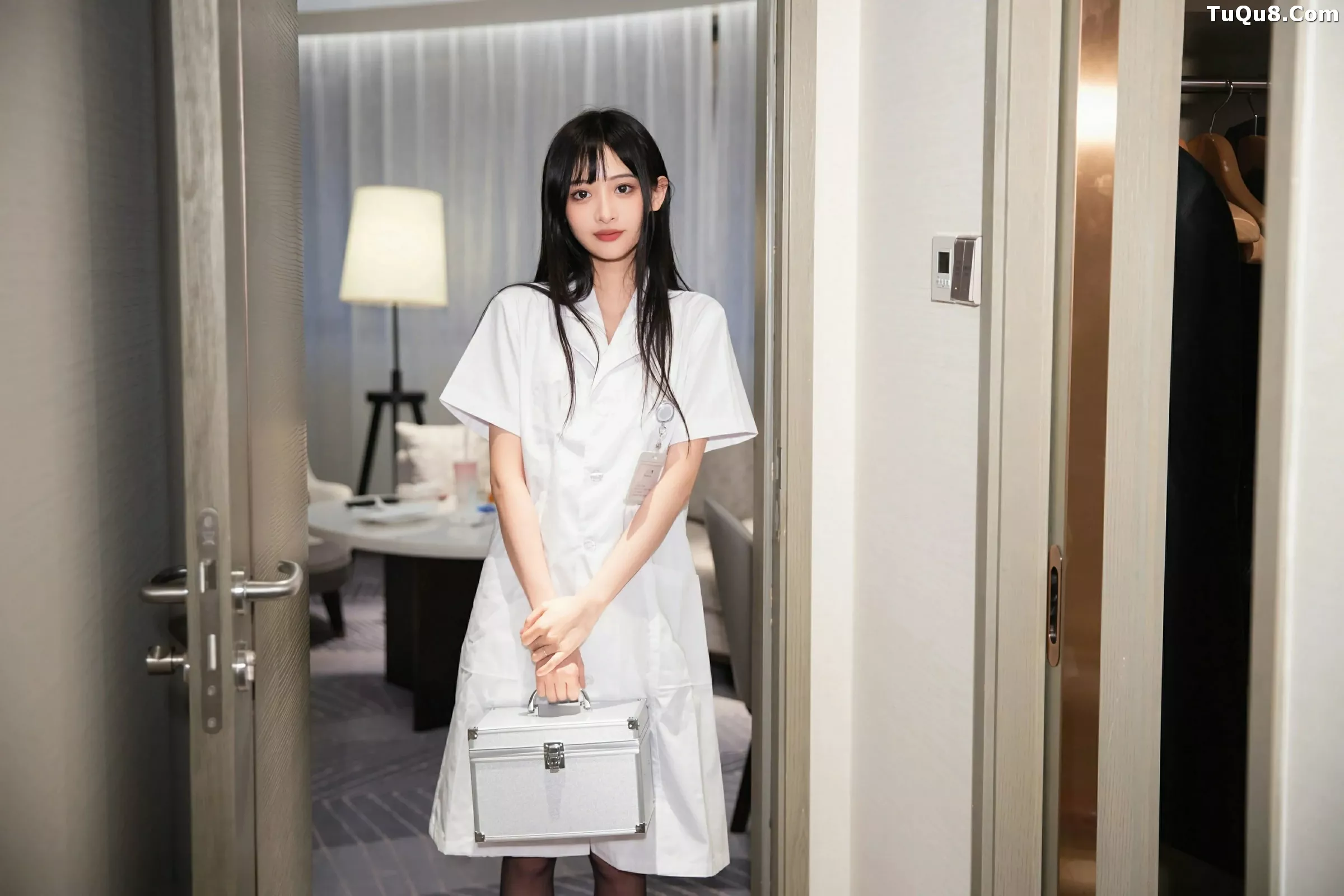 [XiuRen秀人网] 2025.06.06 No.10373 茂木希子 白色护士服 [80P] NO.1