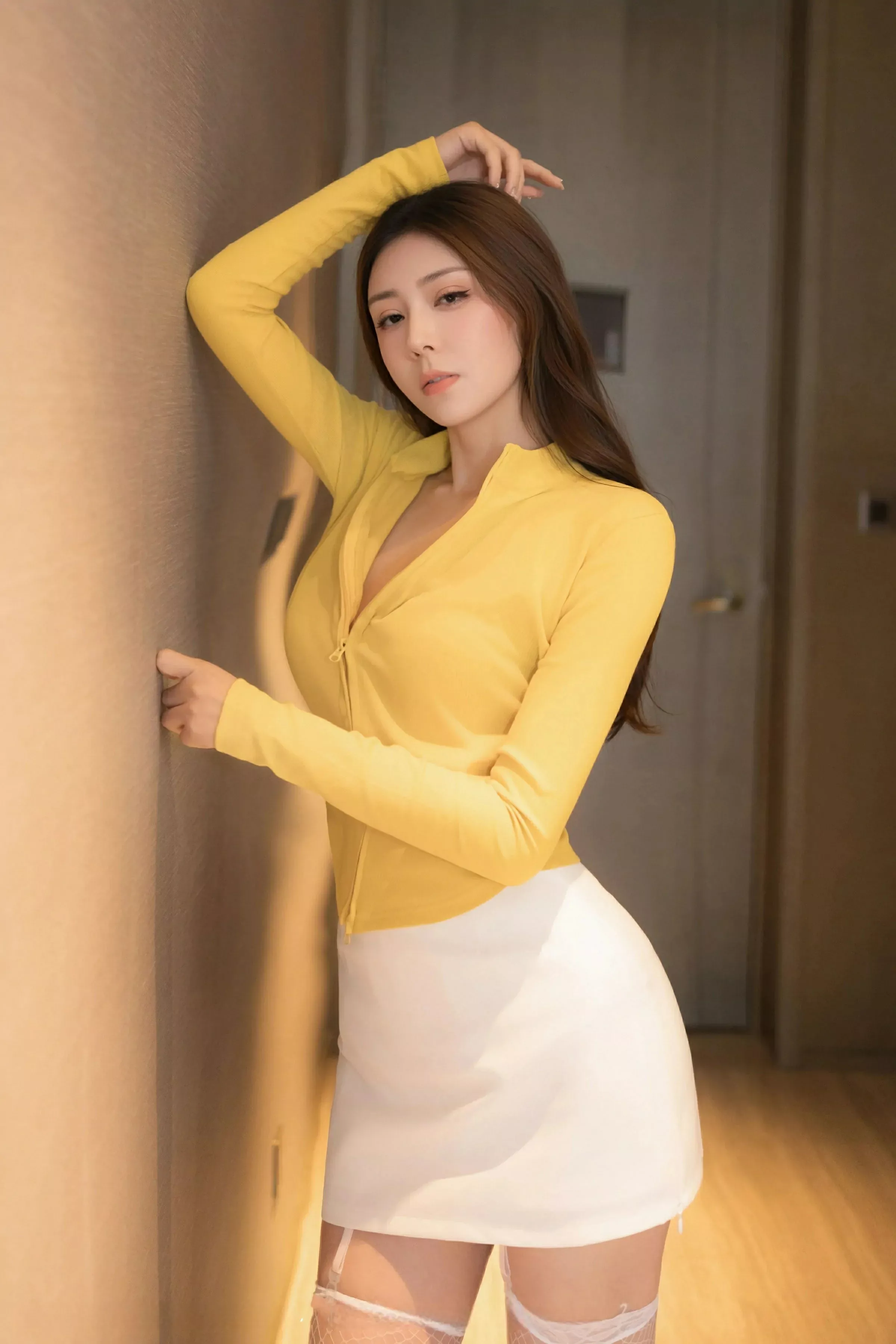 [XiuRen秀人网] 2025.06.10 No.10385 悦兮 性感连衣短 [71P] NO.10