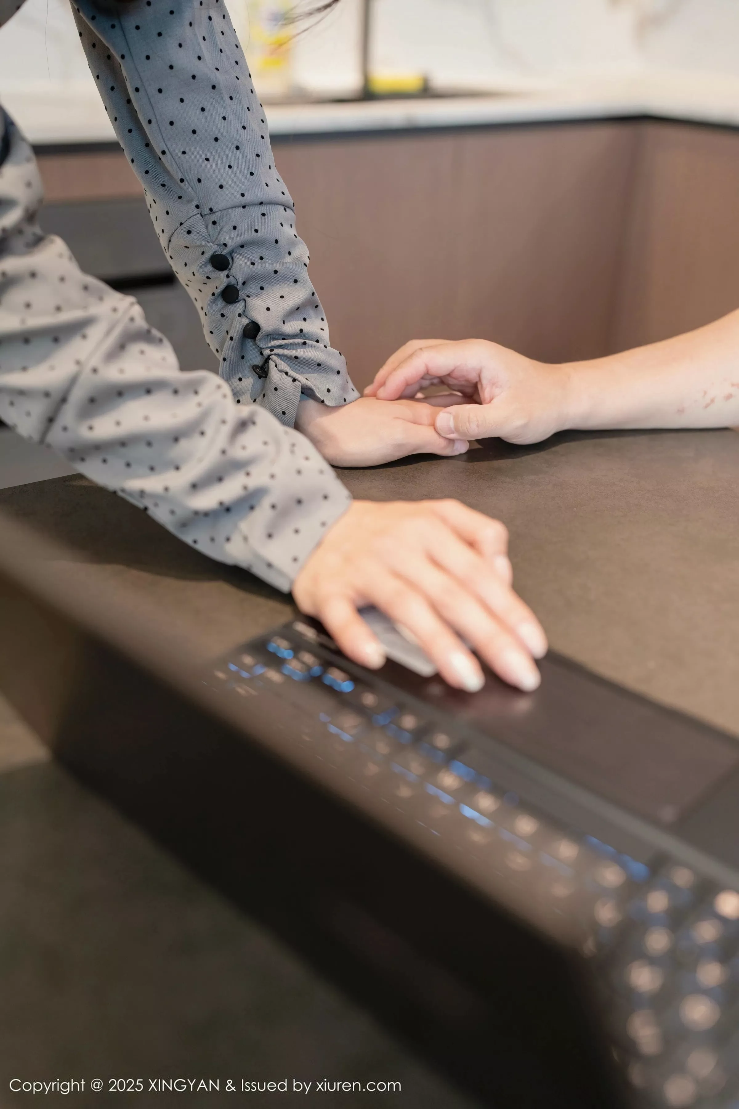 [XINGYAN星颜社] 2025.05.21 VOL.348 清妙 灰色OL [80P] NO.9