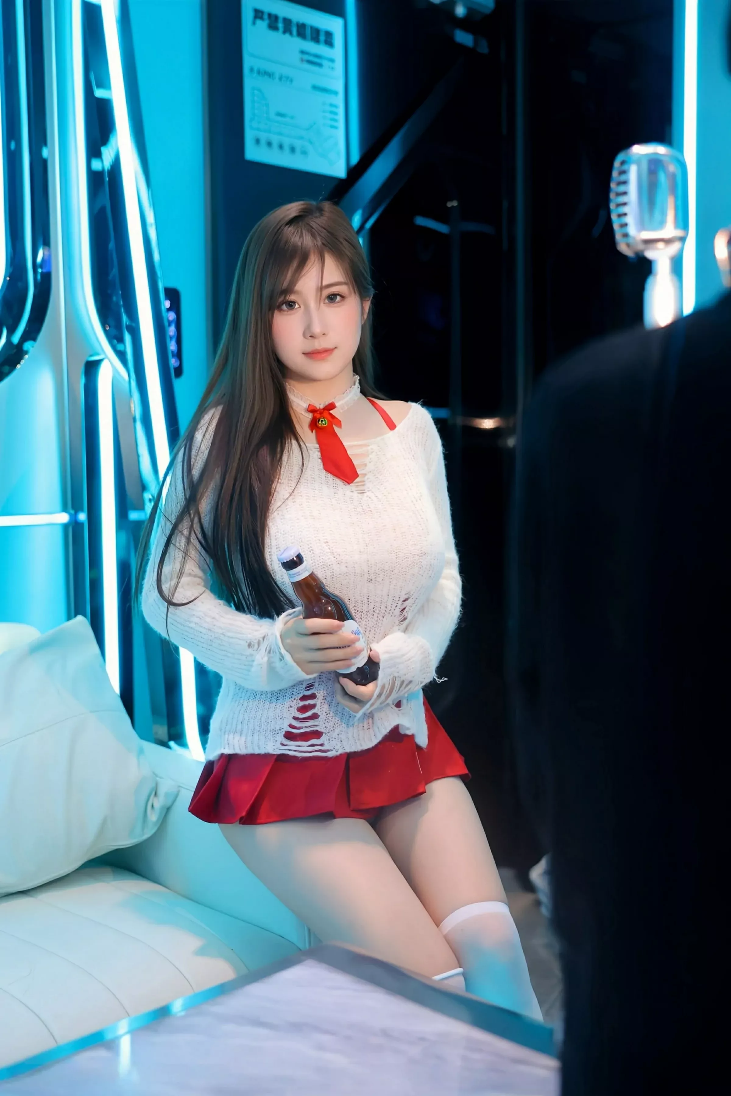 [XiuRen秀人网] 2025.06.26 No.10470 小肉肉咪 红色短裙 [76P] NO.4