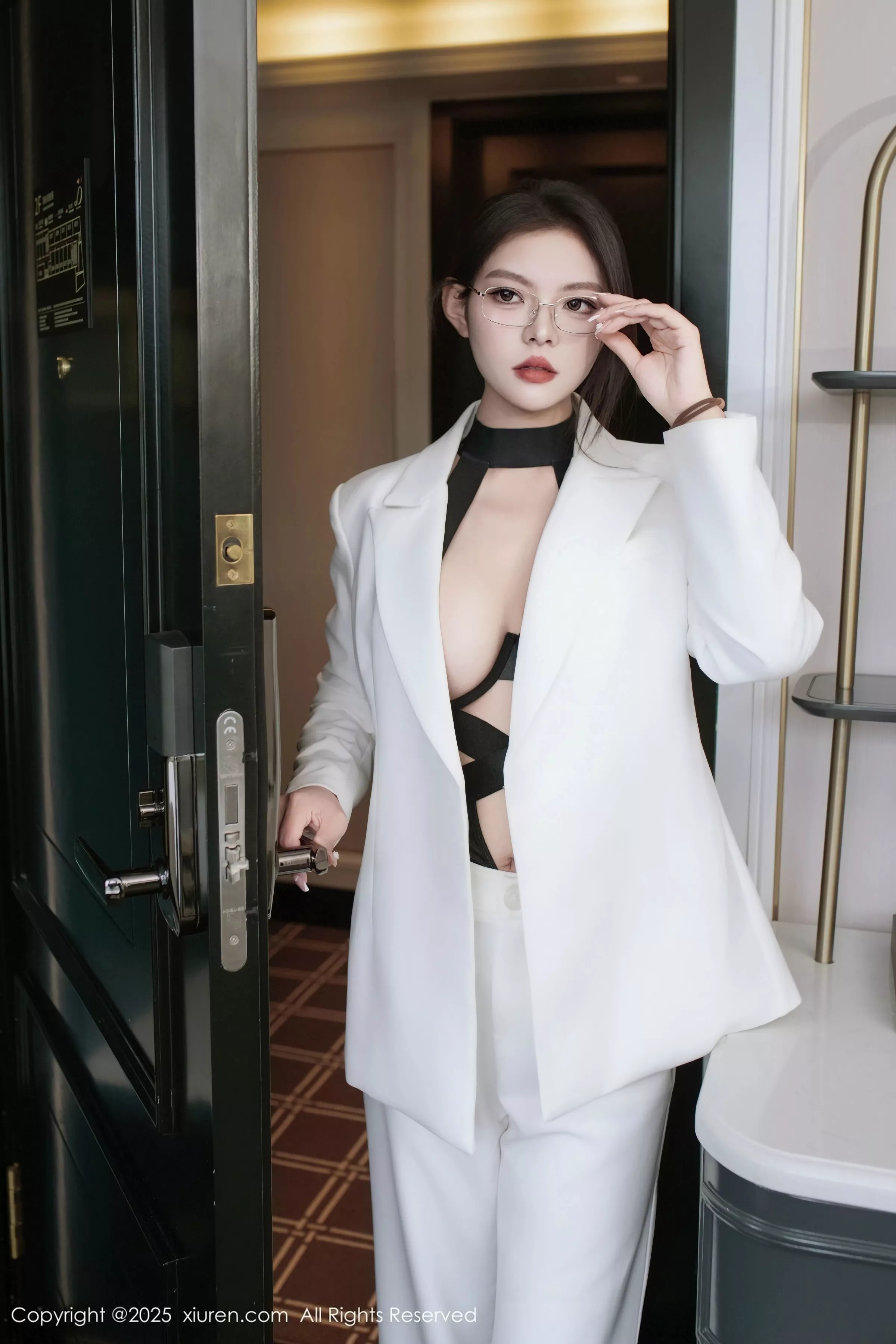 [XiuRen秀人网] 2025.06.26 No.10464 冬安 白色西服 [94P] NO.1