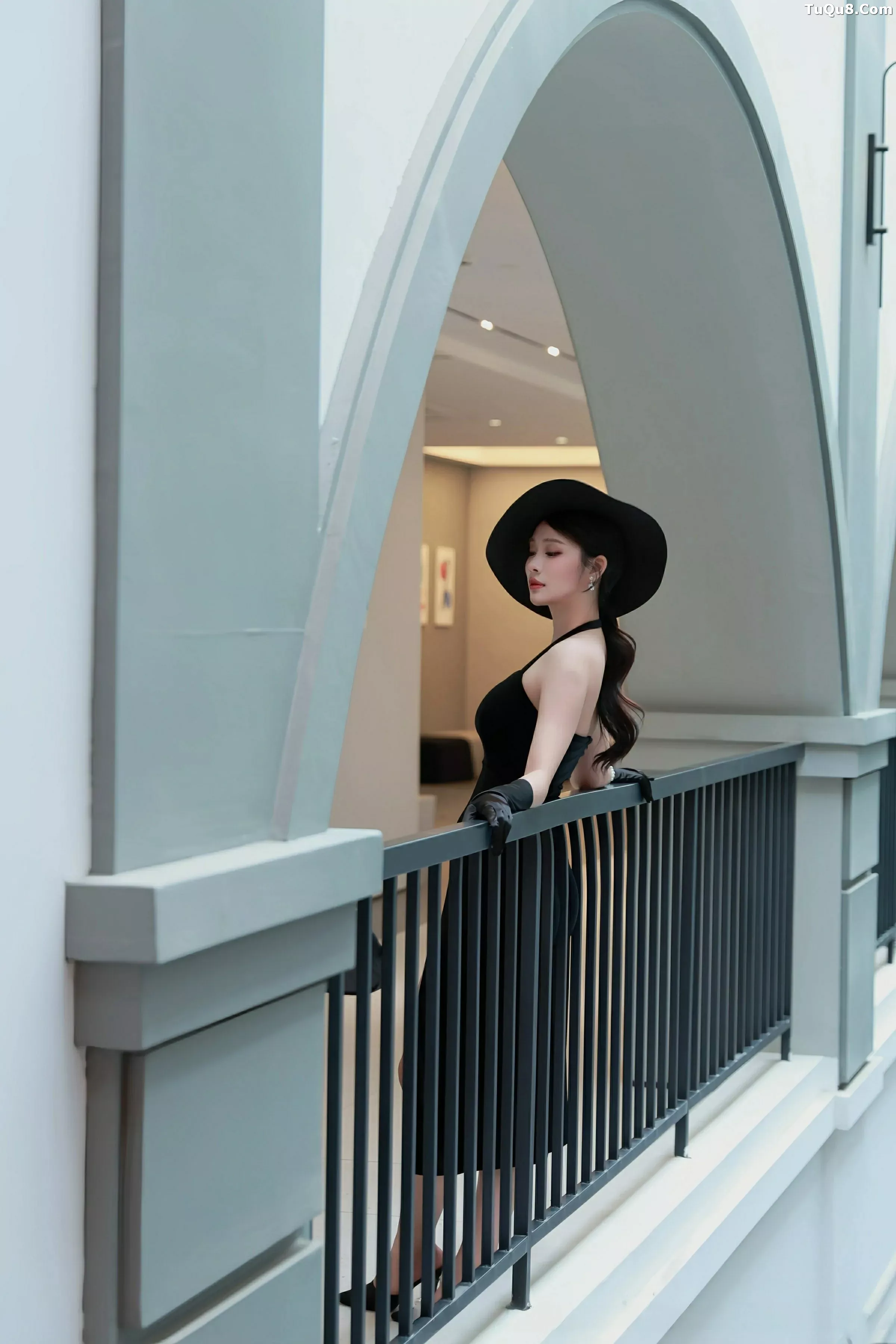 [XiuRen秀人网] 2025.07.04 No.10509 南乔 黑色连衣裙 [89P] NO.10