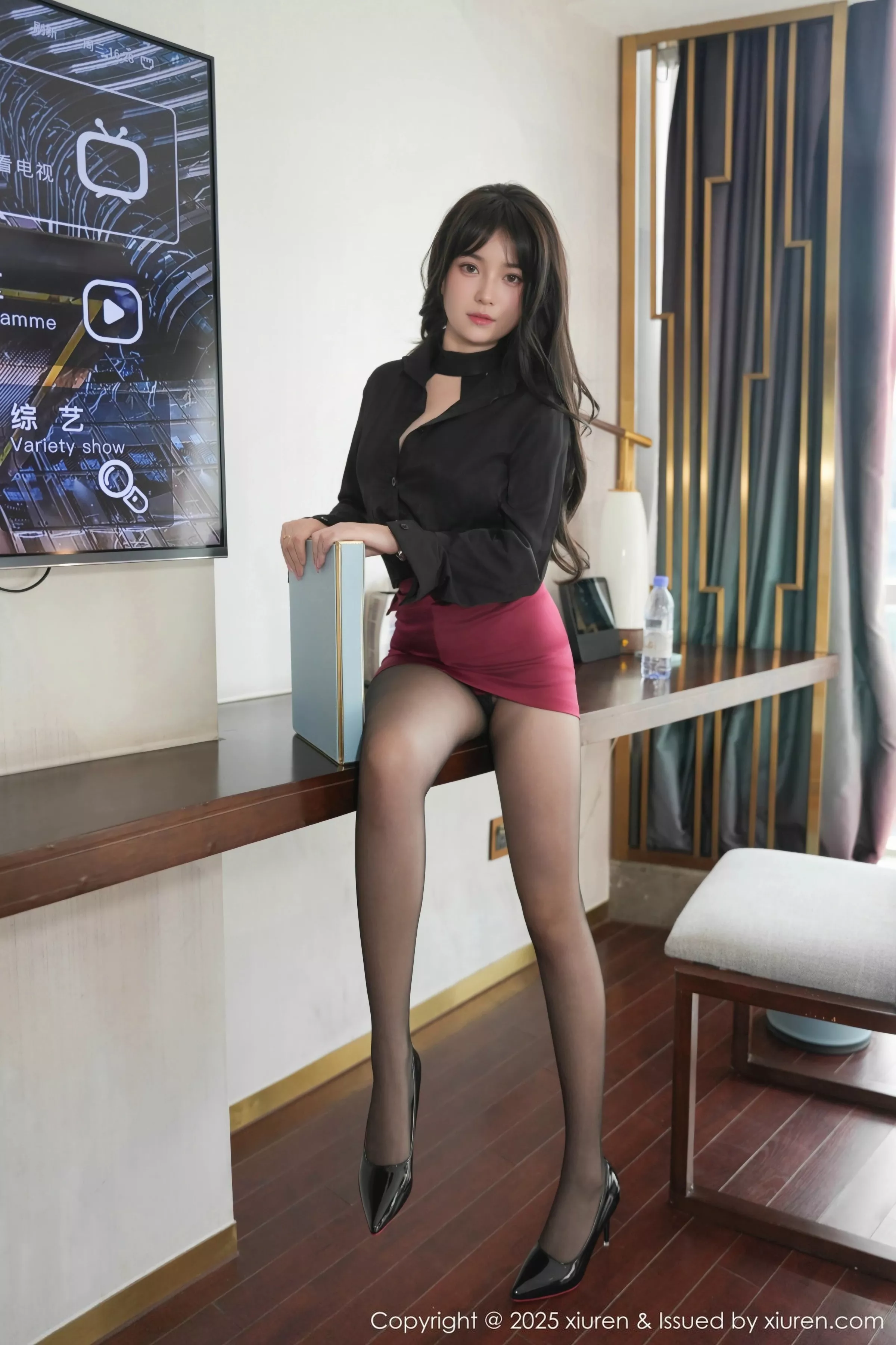 [XiuRen秀人网] 2025.07.09 No.10527 软情 黑丝制服 [66P] NO.8