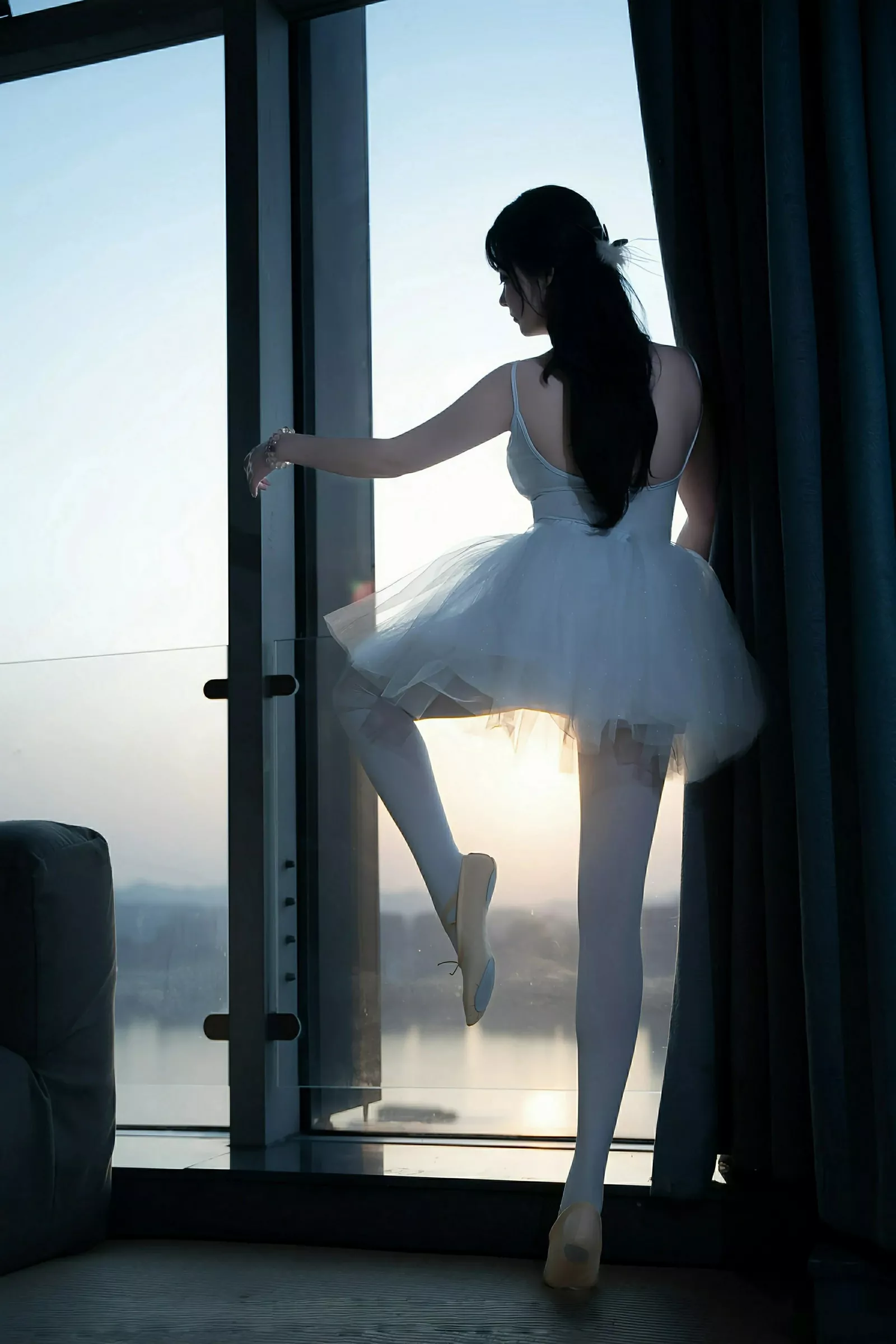 [XiuRen秀人网] 2025.07.23 No.10575 软情 白色芭蕾服 [78P] NO.1