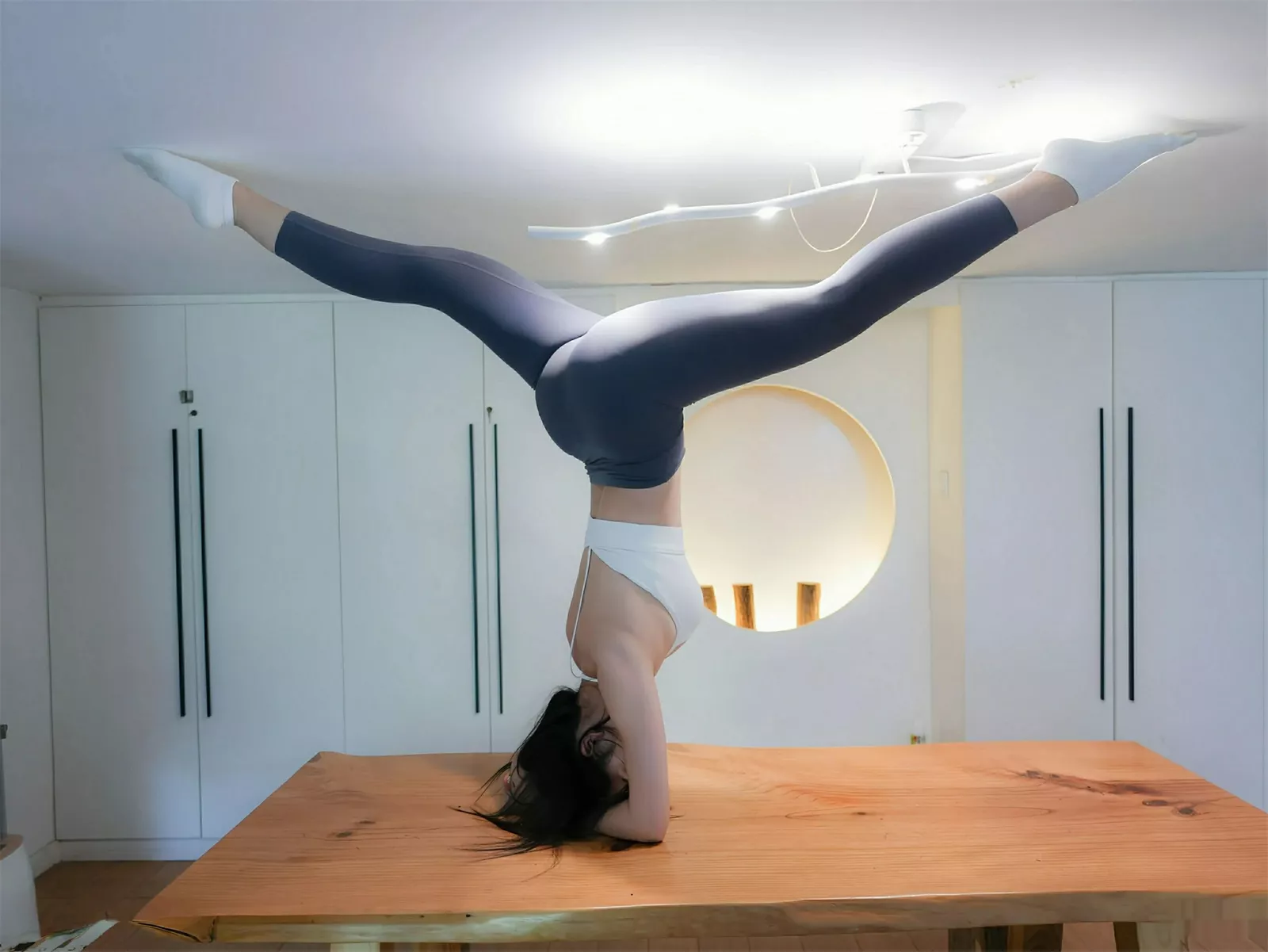 [XiuRen秀人网] 2025.07.29 No.10595 玫瑰我爱你 白蓝瑜伽服 [81P] NO.4