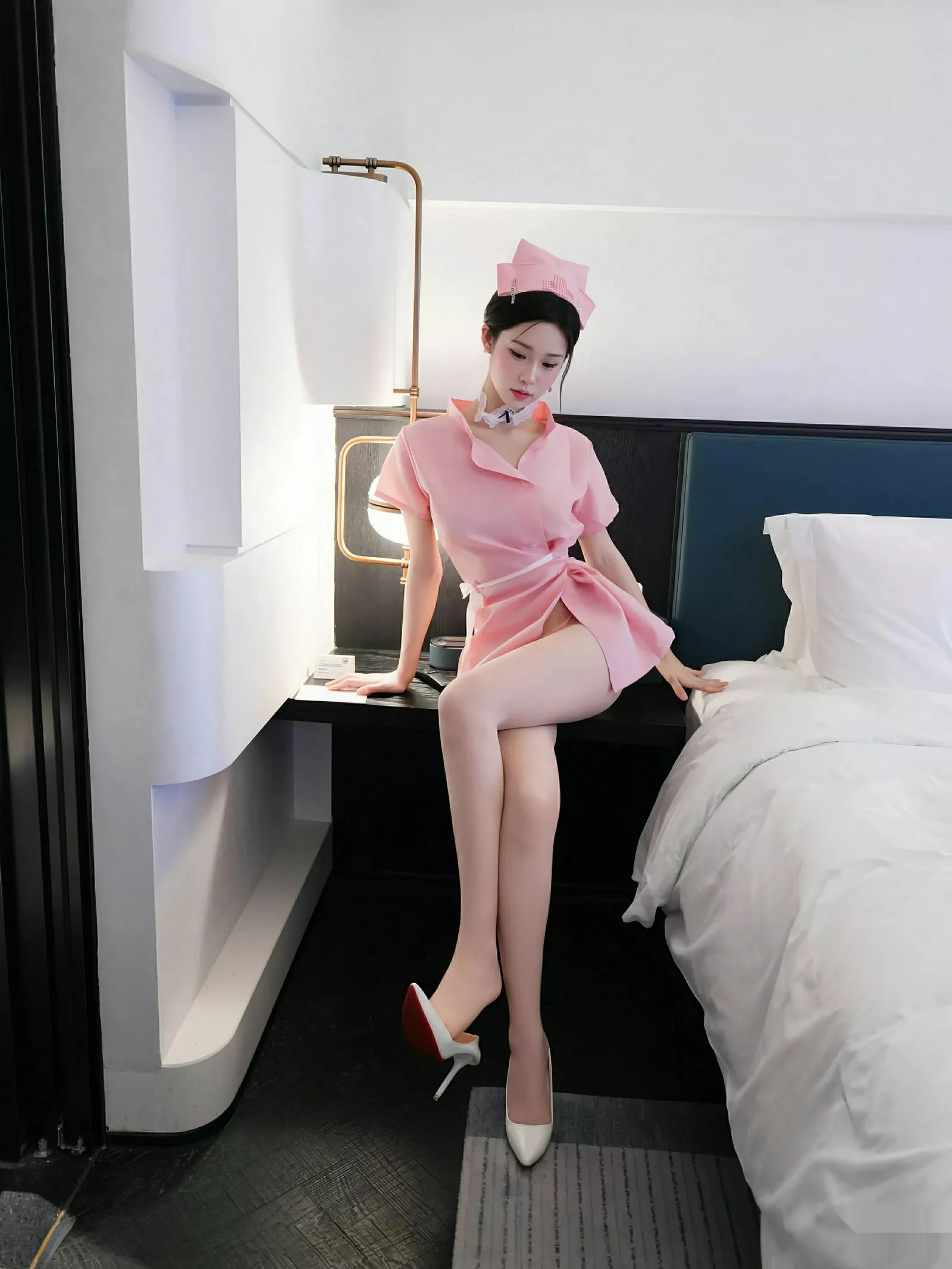 [XiuRen秀人网] 2025.07.24 No.10581 奶芙酱-EVA 粉色护士 [69P] NO.4