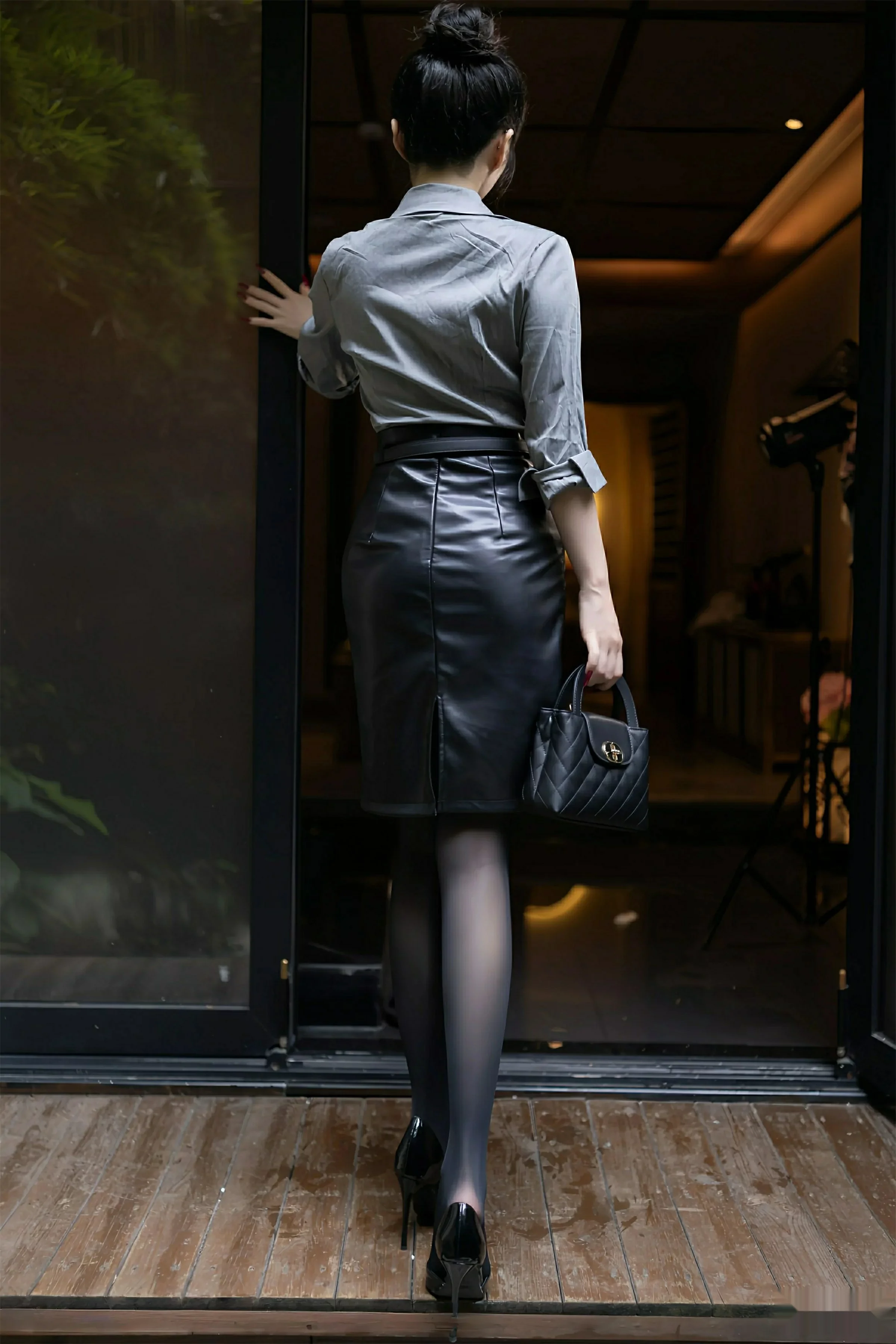 [XiuRen秀人网] 2025.08.08 No.10635 鱼子酱Fish 灰色衬衫 [79P] NO.1