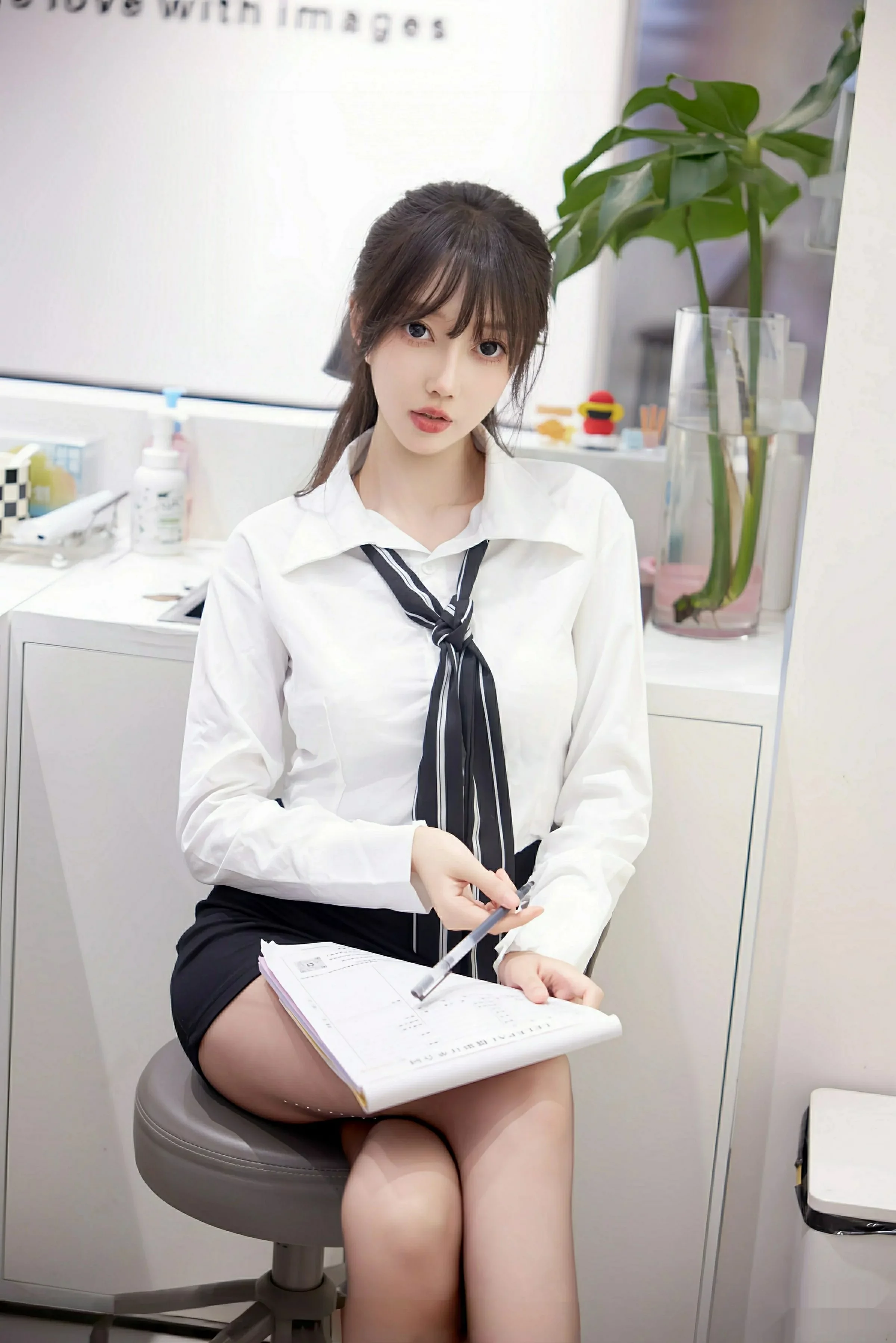 [XiuRen秀人网] 2025.08.11 No.10636 玥儿玥er OL服饰 [58P] NO.12