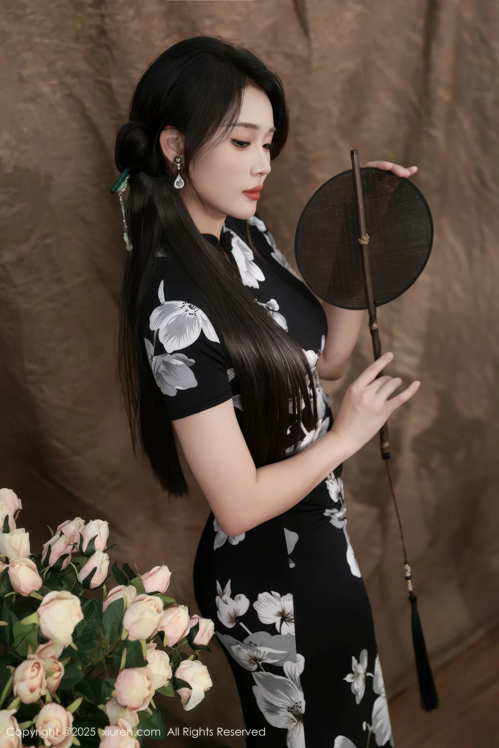 [XiuRen秀人网] 2025.08.15 No.10655 南乔 黑色旗袍 [72P] NO.11