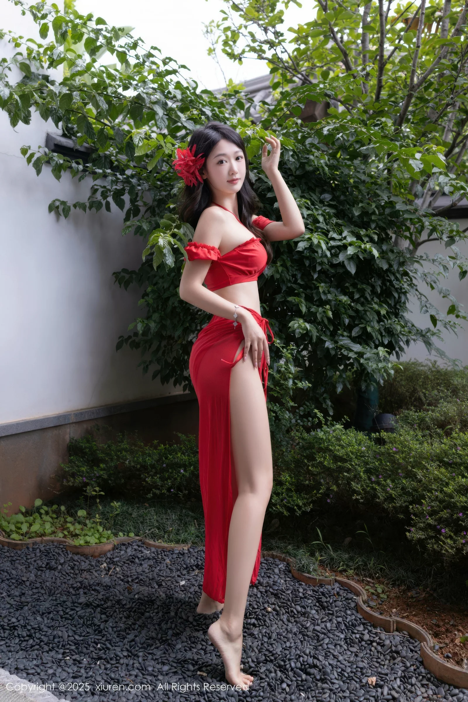 [XiuRen秀人网] 2025.08.18 No.10662 唐安琪 红色泳衣 [80P] NO.10