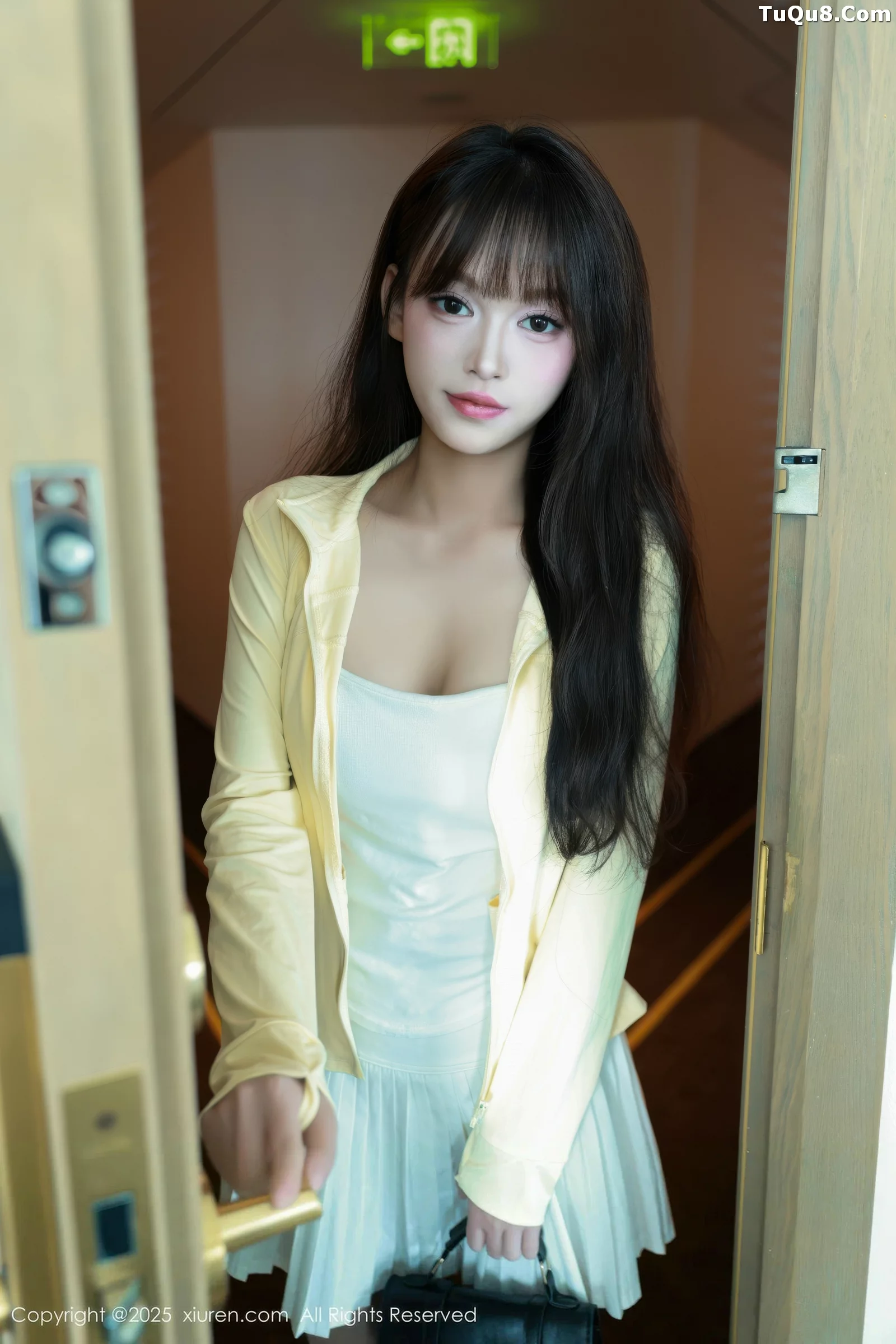 [XiuRen秀人网] 2025.08.28 No.10702 糯咪 白色短裙 [82P] NO.7