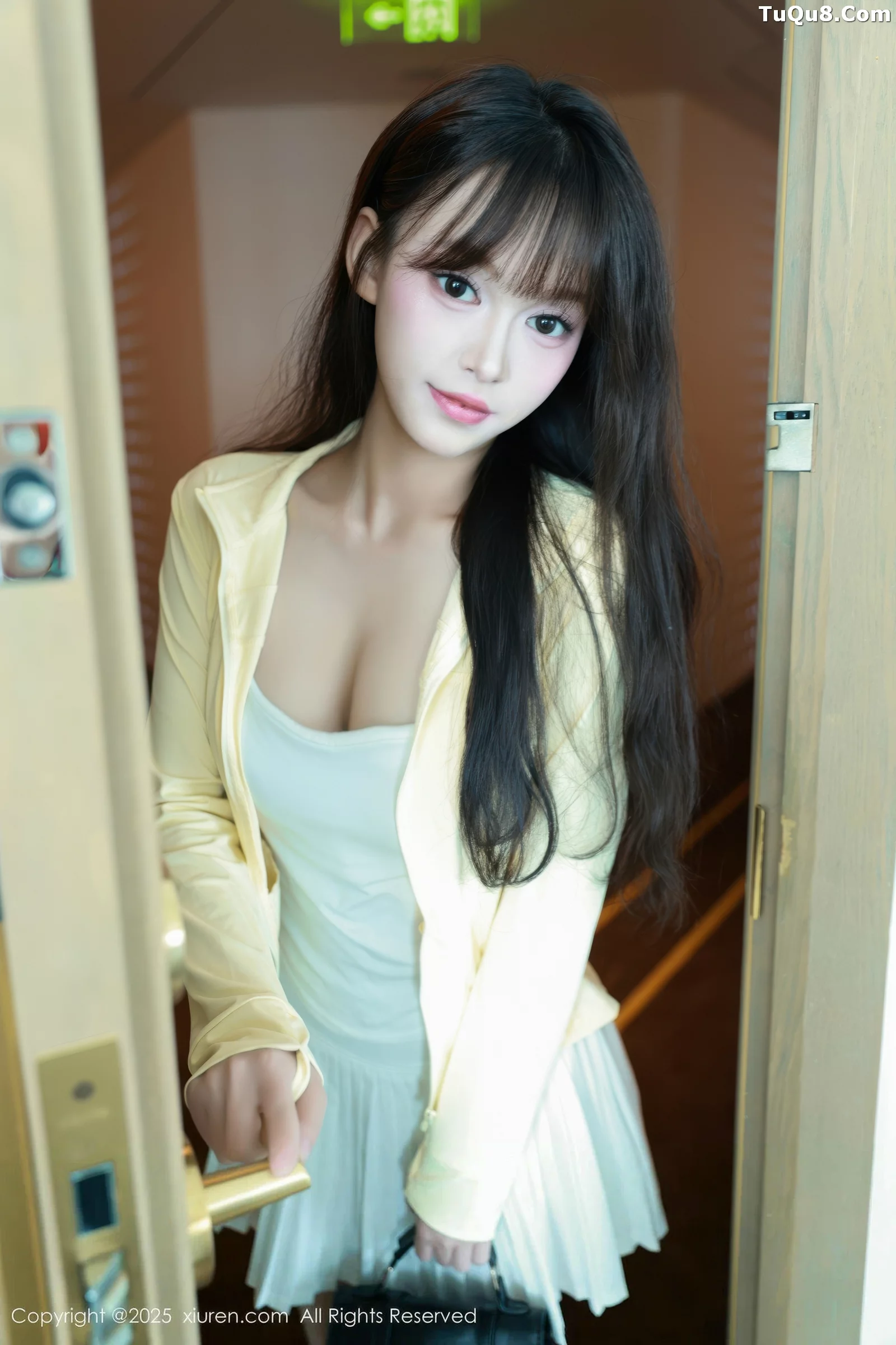 [XiuRen秀人网] 2025.08.28 No.10702 糯咪 白色短裙 [82P] NO.6