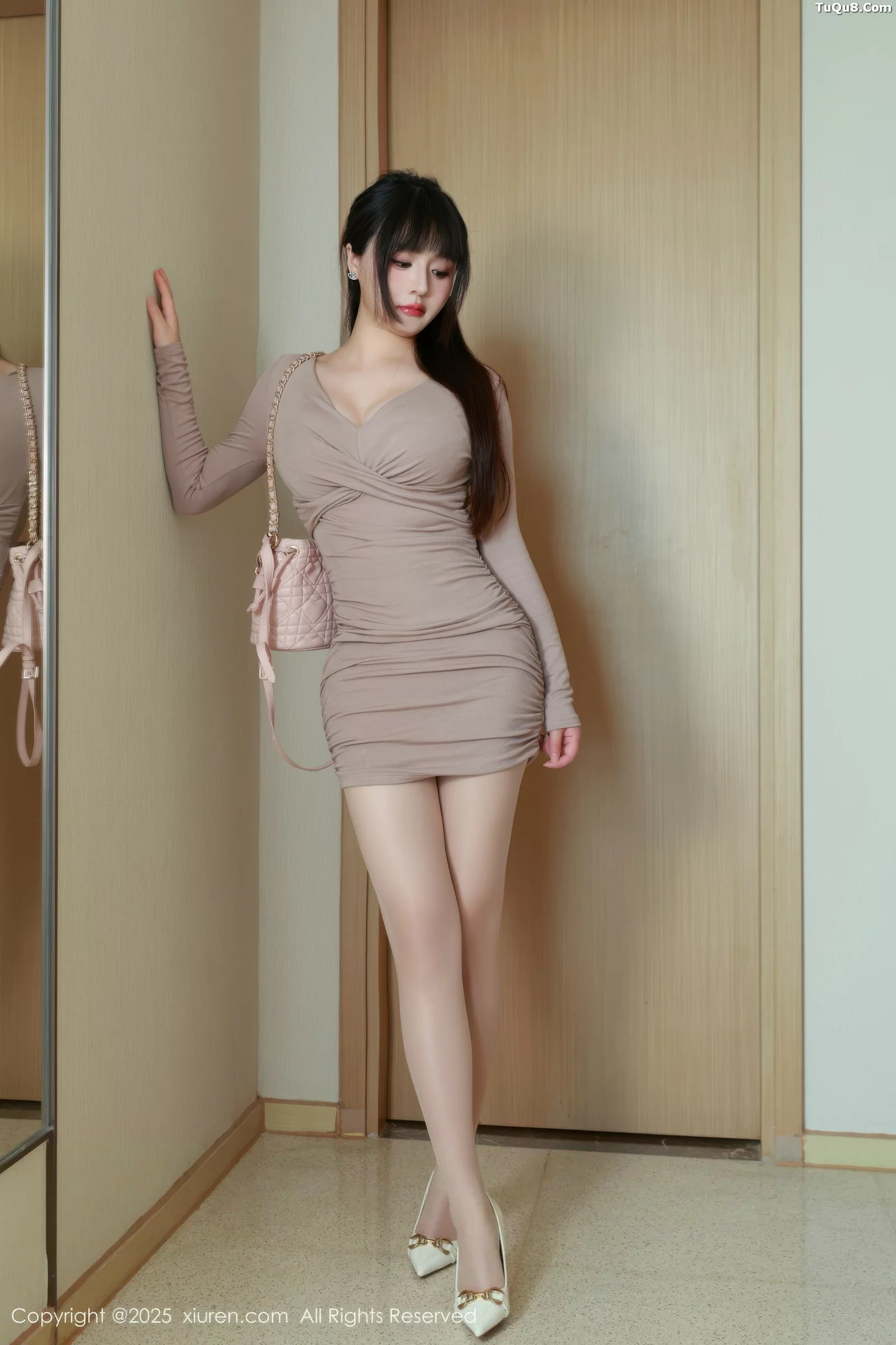 [XiuRen秀人网] 2025.09.02 No.10718 沈南汐RuRu 原色丝袜 [86P] NO.9