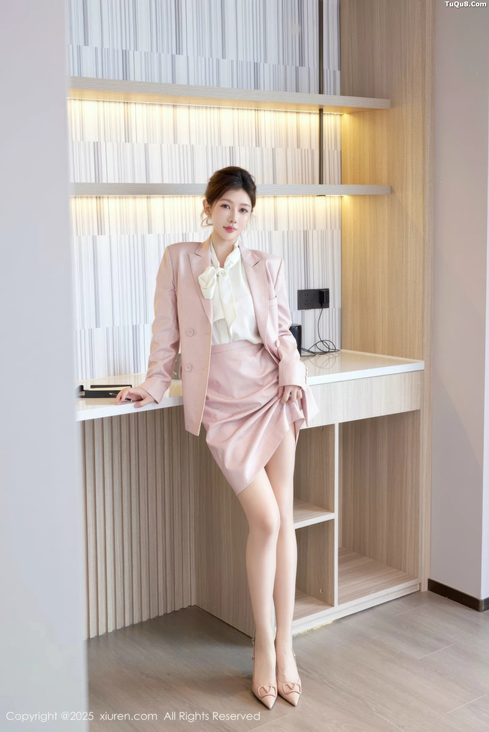 [XiuRen秀人网] 2025.09.04 No.10728 尹甜甜 粉色制服 [69P] NO.3