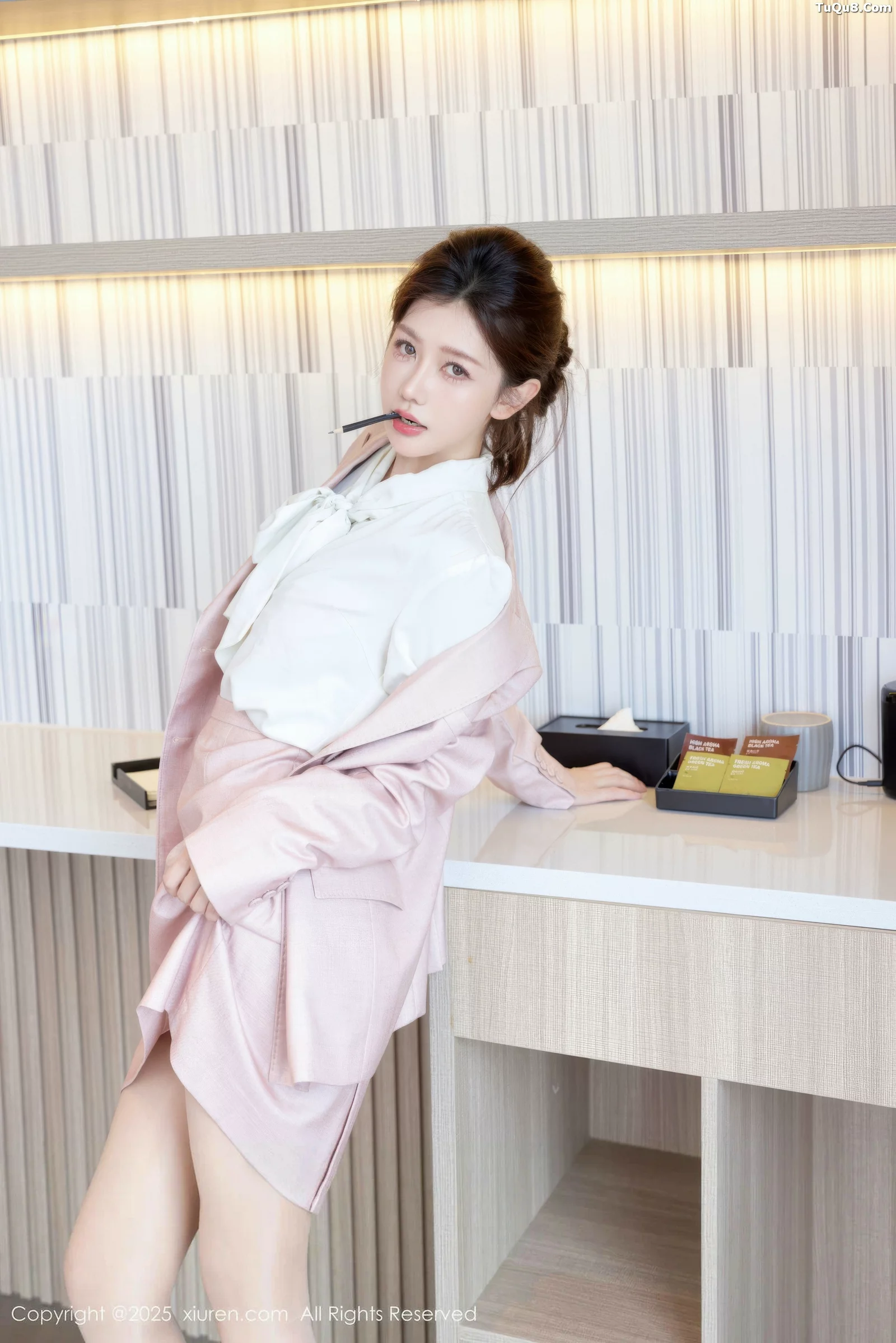[XiuRen秀人网] 2025.09.04 No.10728 尹甜甜 粉色制服 [69P] NO.5