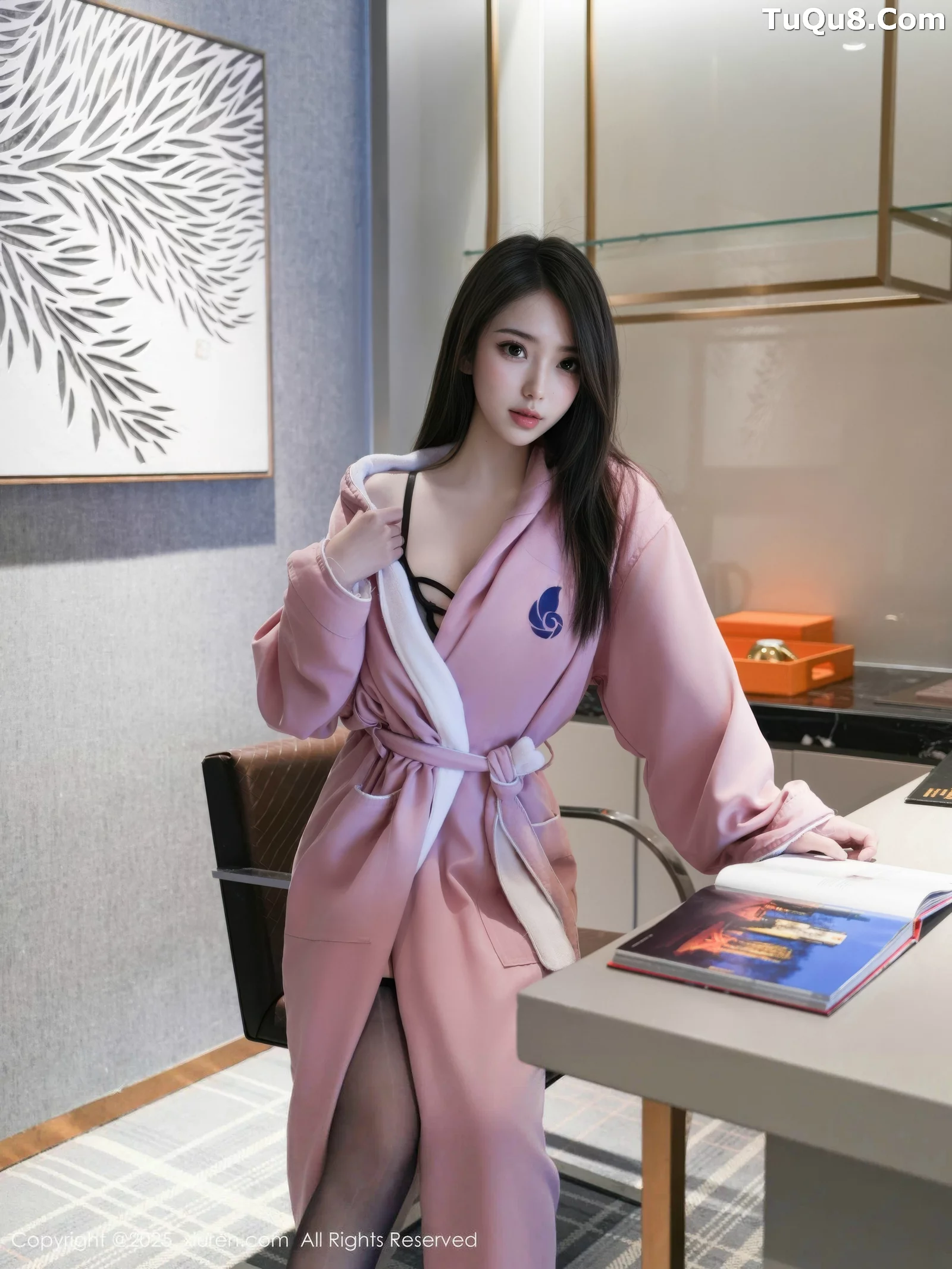 [XiuRen秀人网] 2025.08.20 No.10669 烧烧小桃 性感OL [99P] NO.4