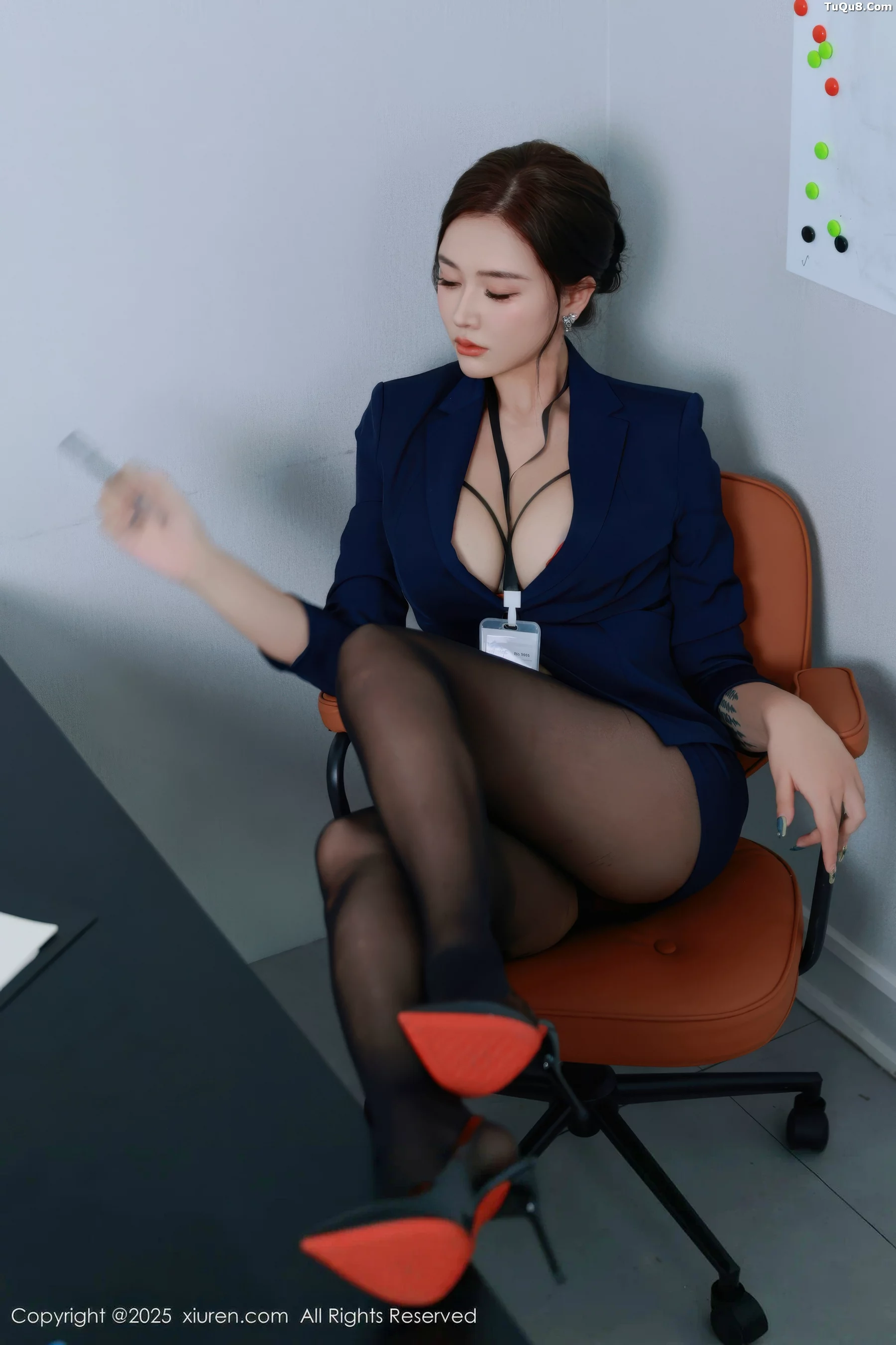 [XiuRen秀人网] 2025.09.10 No.10751 娜比 OL服饰 [75P] NO.8