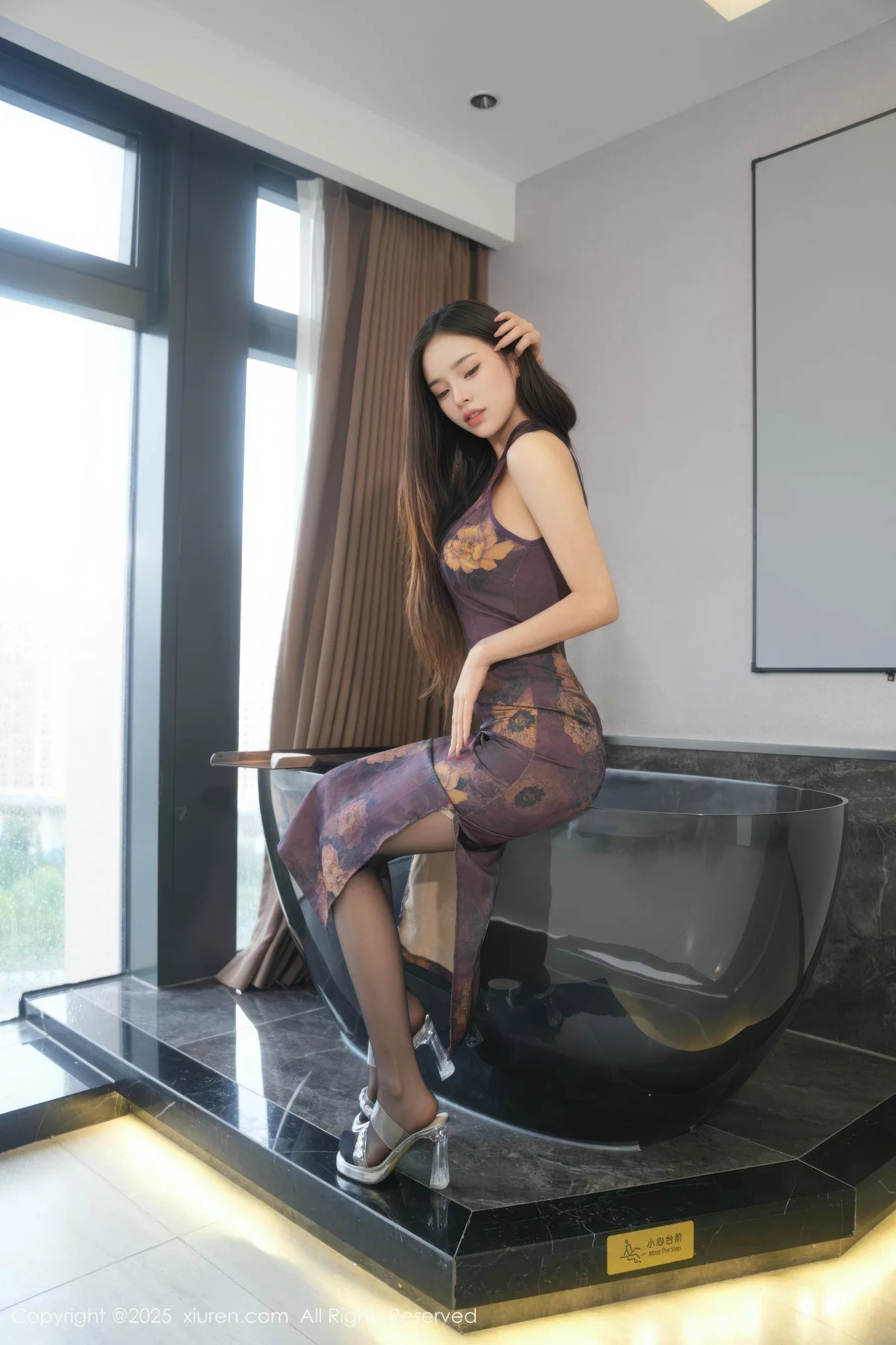 [XiuRen秀人网] 2025.09.16 No.10771 小奶娇 紫色旗袍 [73P] NO.11