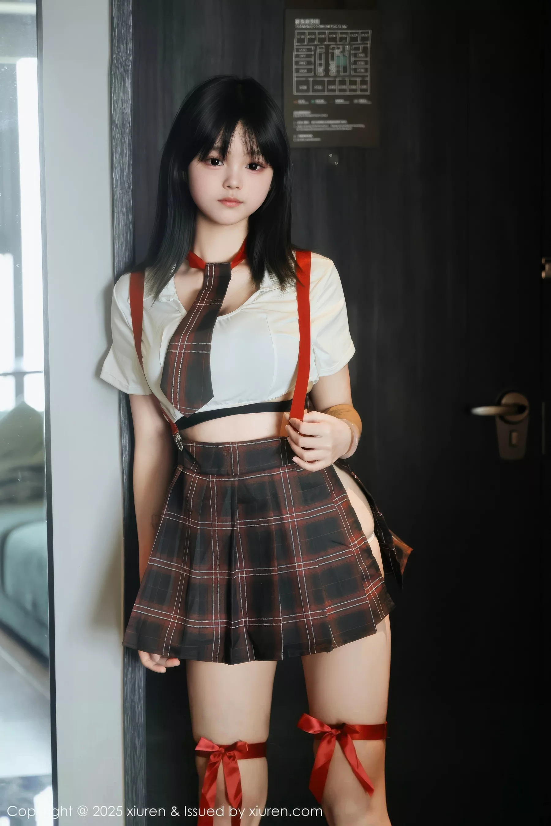 [XiuRen秀人网] 2025.09.17 No.10774 小泠 格子裙 [58P] NO.1