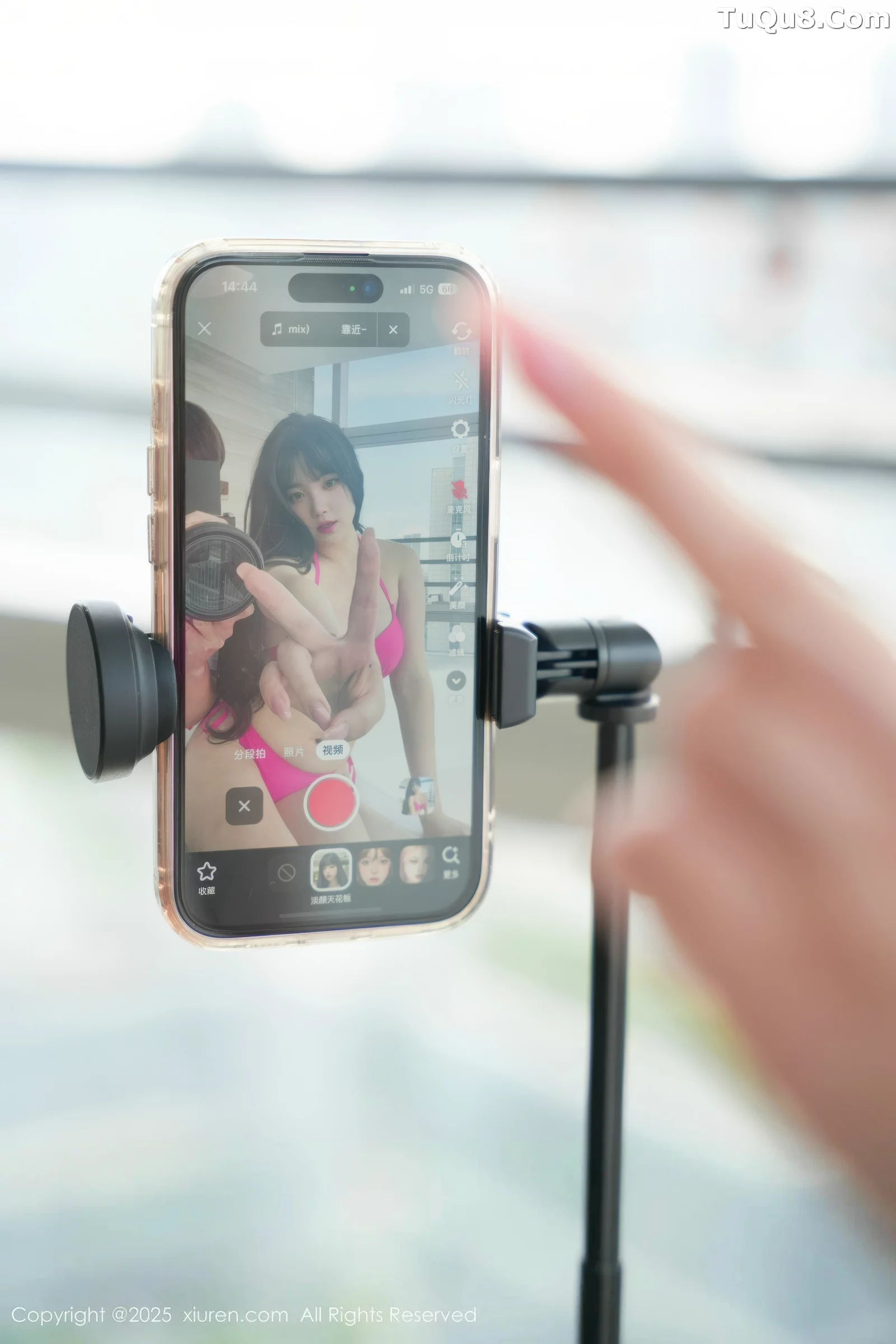 [XiuRen秀人网] 2025.08.21 No.10675 软情 玫红色比基尼 [76P] NO.2