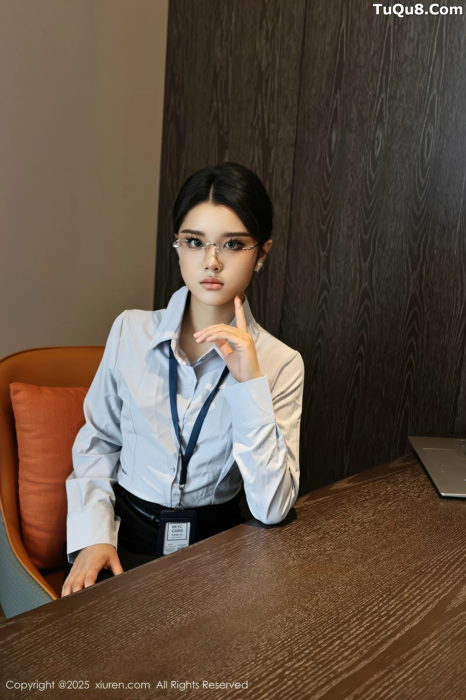 [XiuRen秀人网] 2025.08.21 No.10674 糯梨子 性感OL [60P] NO.4