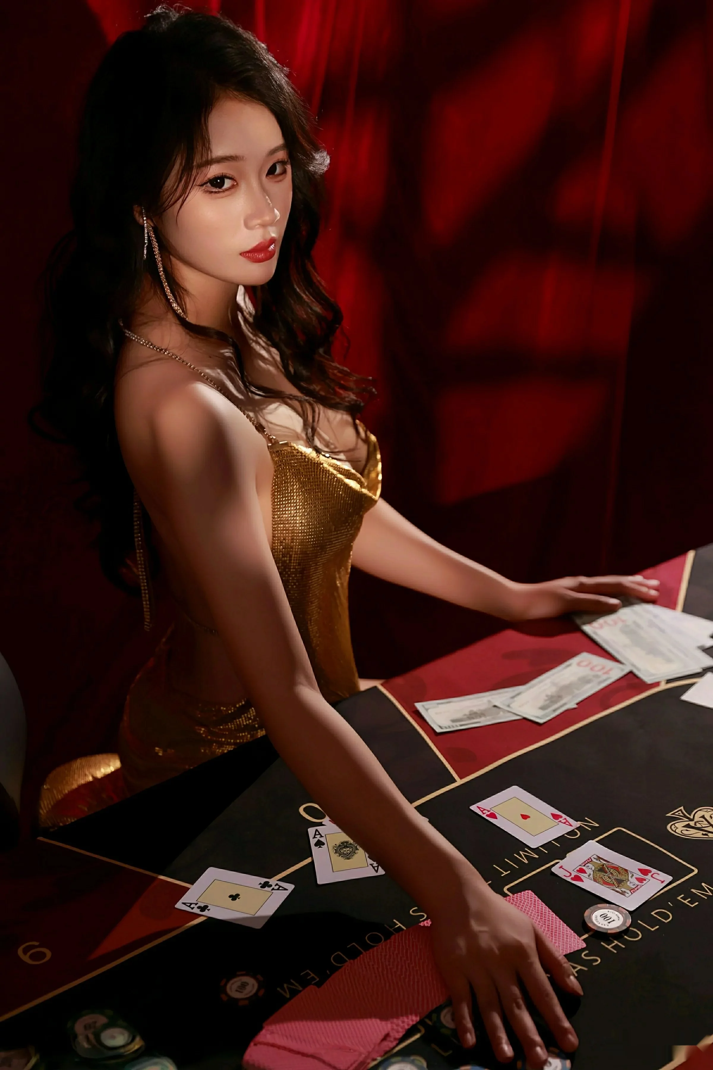 [XiuRen秀人网] 2025.08.22 No.10681 南乔 金色吊带 [70P] NO.4