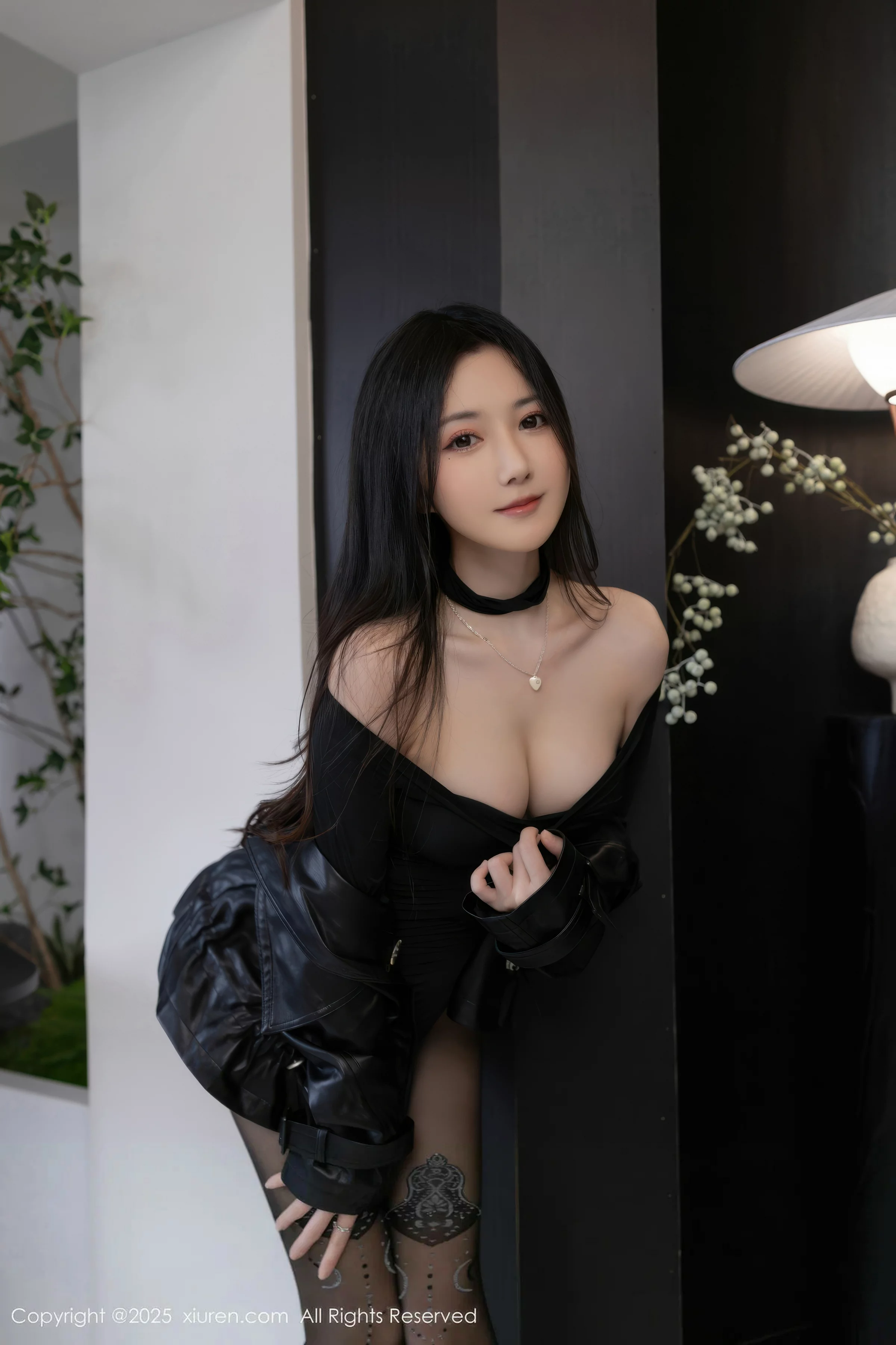 [XiuRen秀人网] 2025.08.22 No.10684 鱼子酱Fish 黑色皮衣 [76P] NO.9