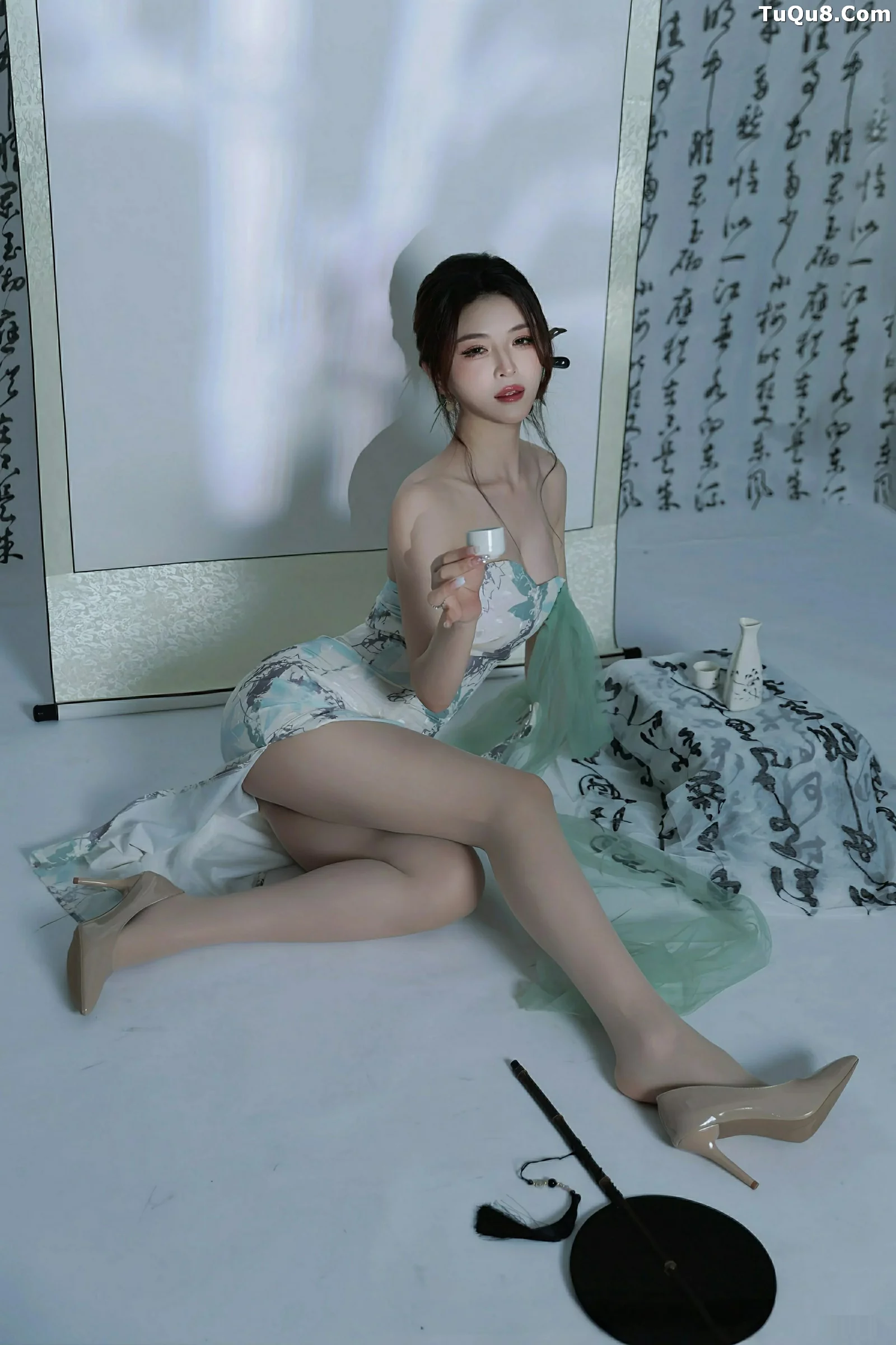 [XiuRen秀人网] 2025.08.27 No.10694 阿依莎 浅色古风 [82P] NO.10