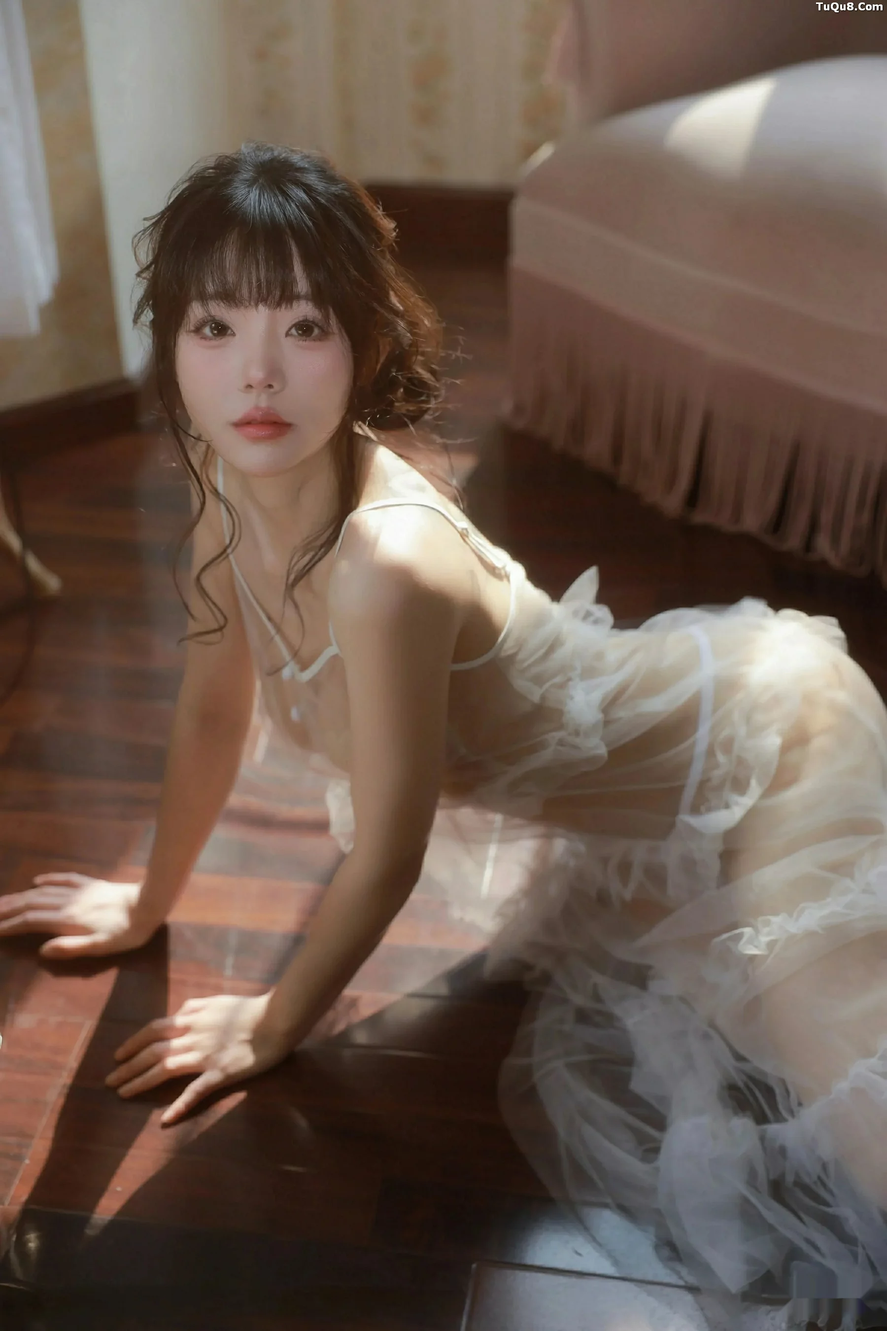 [XiuRen秀人网] 2025.09.24 No.10799 佘贝拉Bella 连衣短裙 [73P] NO.1