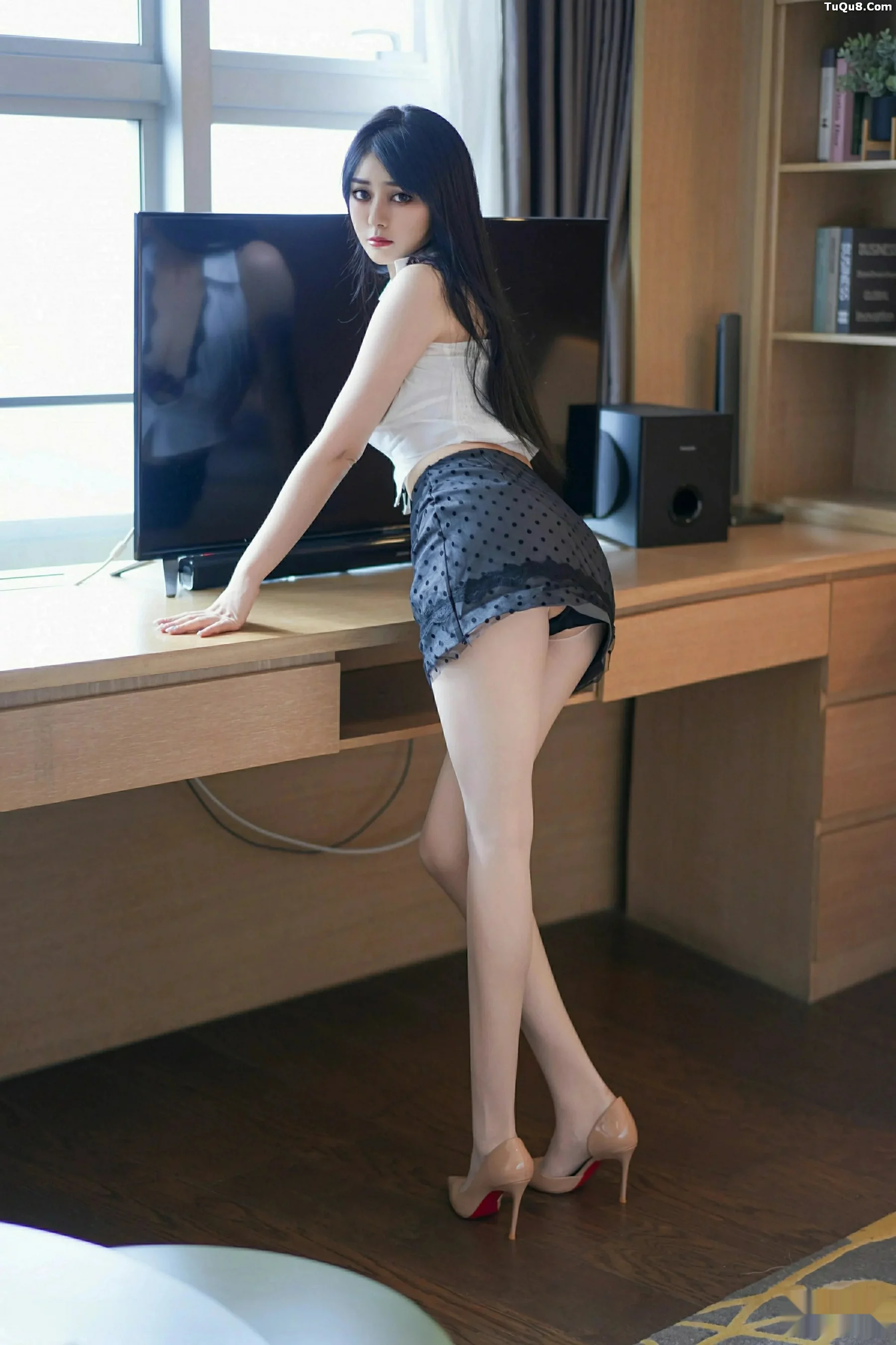 [YOUMI尤蜜荟] 2025.09.24 VOL.1169 凯竹Quinn 波点短裙 [69P] NO.4