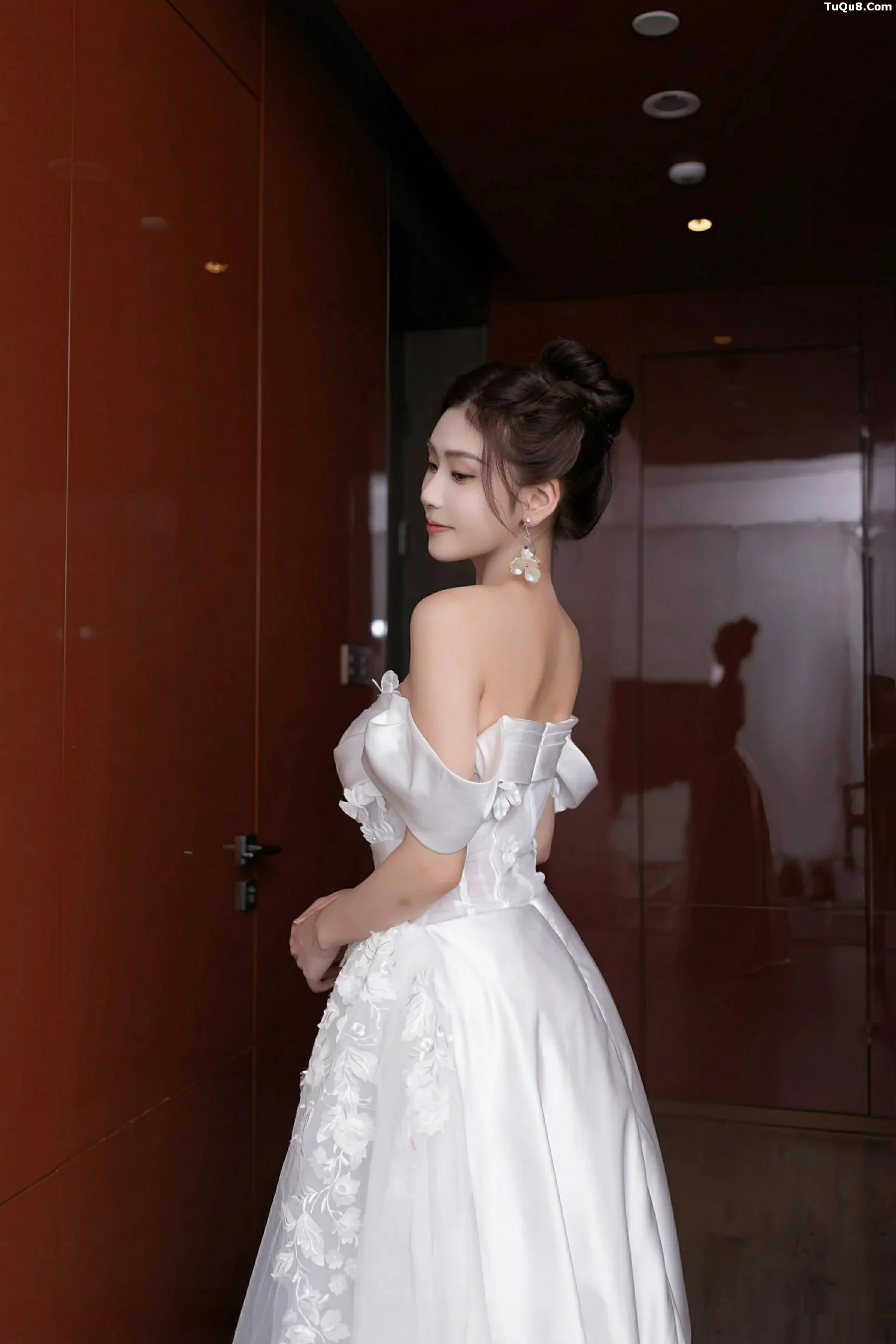 [XiuRen秀人网] 2025.09.26 No.10814 刘婷婷 白色婚纱 [80P] NO.2