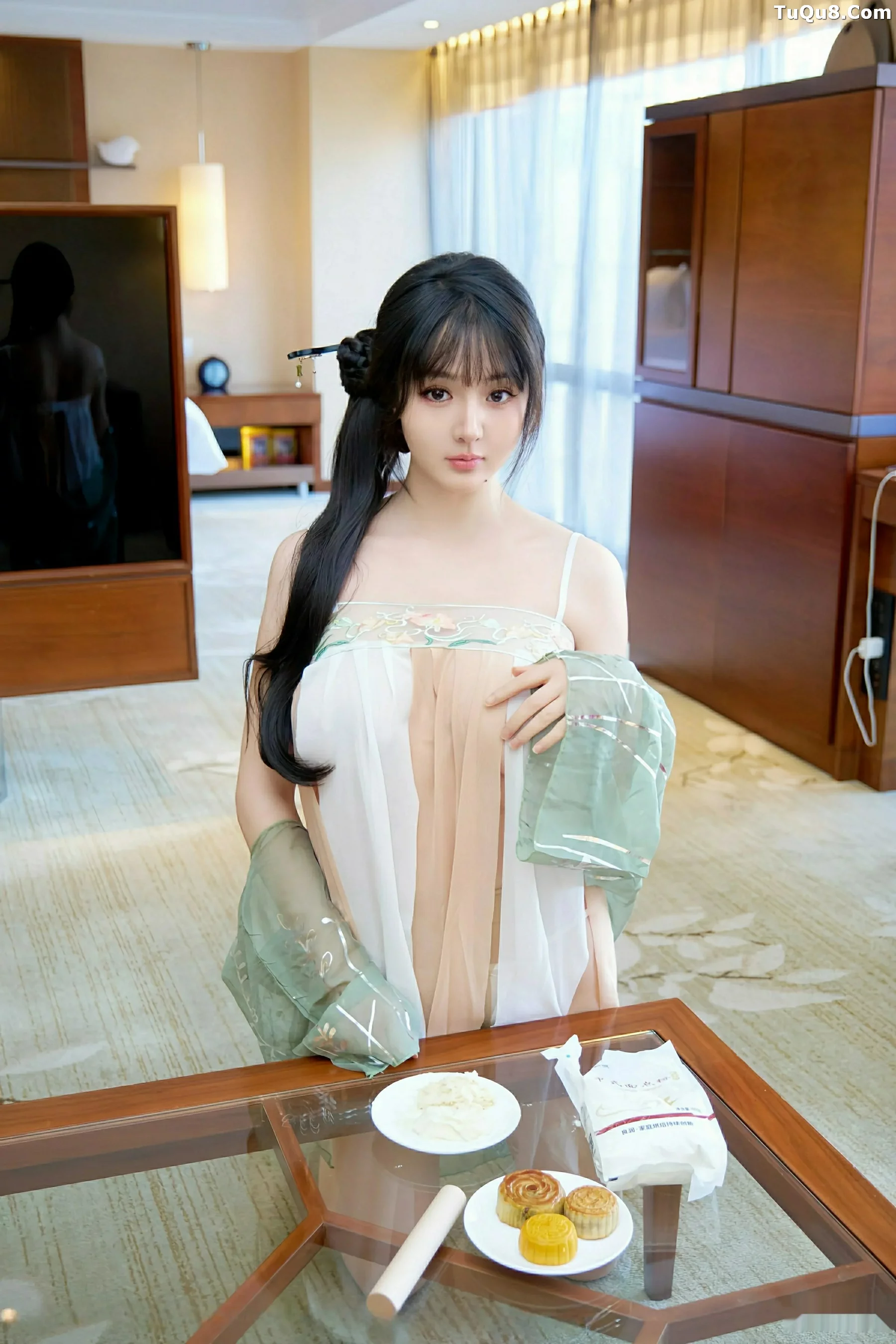 [XiuRen秀人网] 2025.09.28 No.10818 沈南汐RuRu 古风服饰 [56P] NO.2