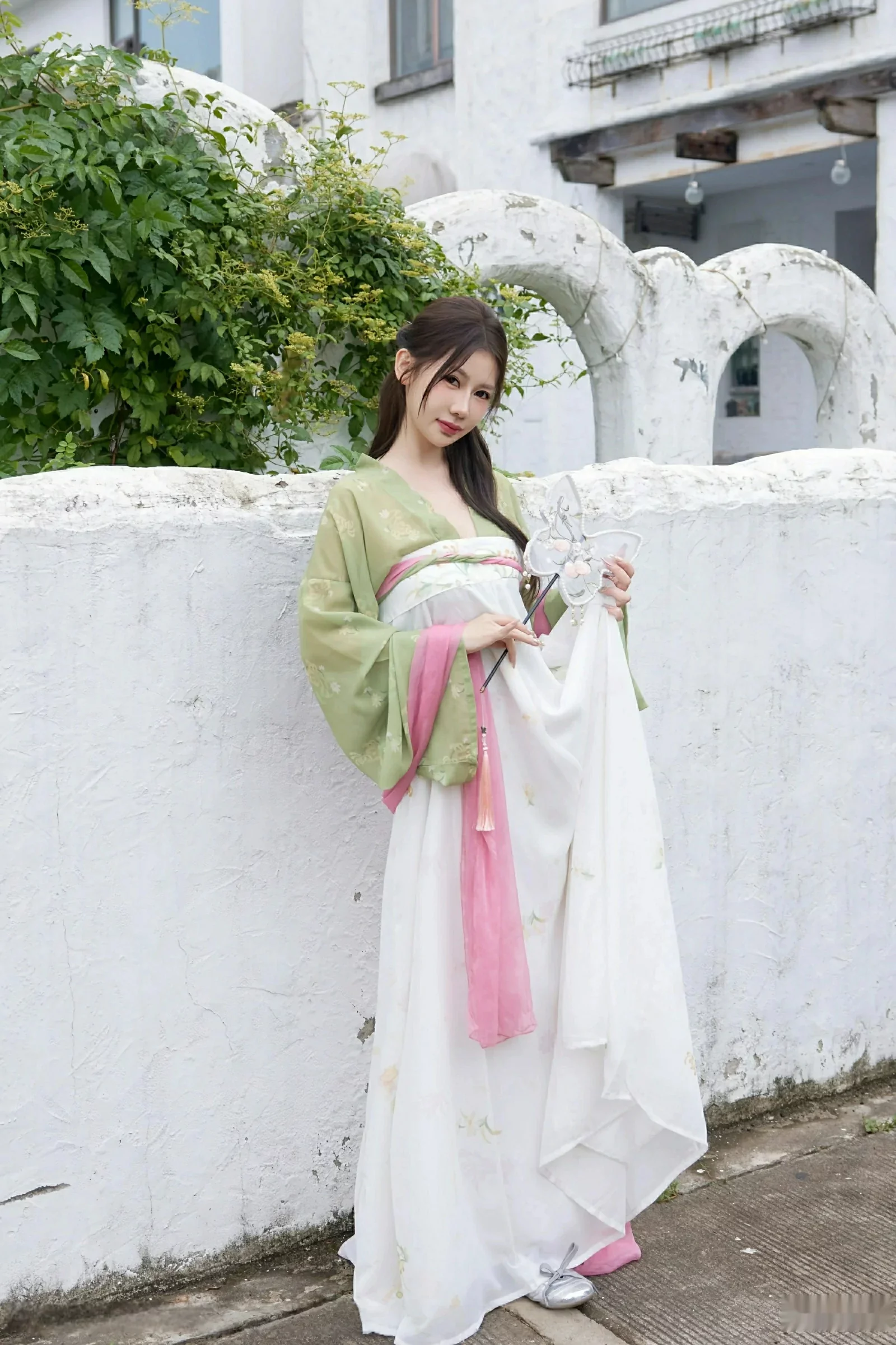 [XiuRen秀人网] 2025.09.30 No.10834 尹甜甜sunny 性感汉服 [83P] NO.1