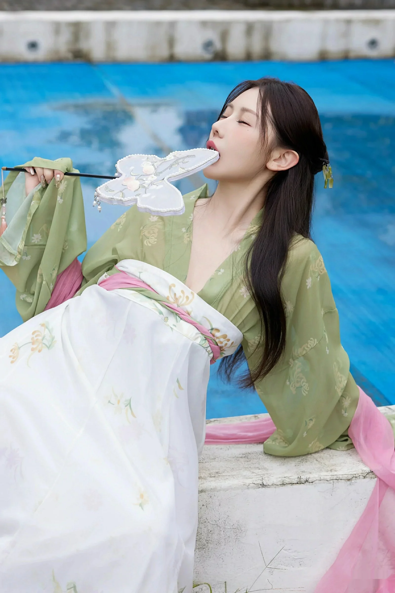 [XiuRen秀人网] 2025.09.30 No.10834 尹甜甜sunny 性感汉服 [83P] NO.12