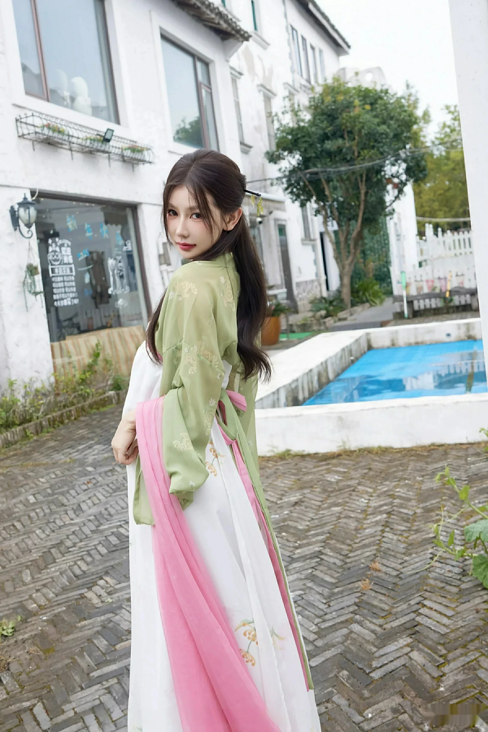 [XiuRen秀人网] 2025.09.30 No.10834 尹甜甜sunny 性感汉服 [83P] NO.5