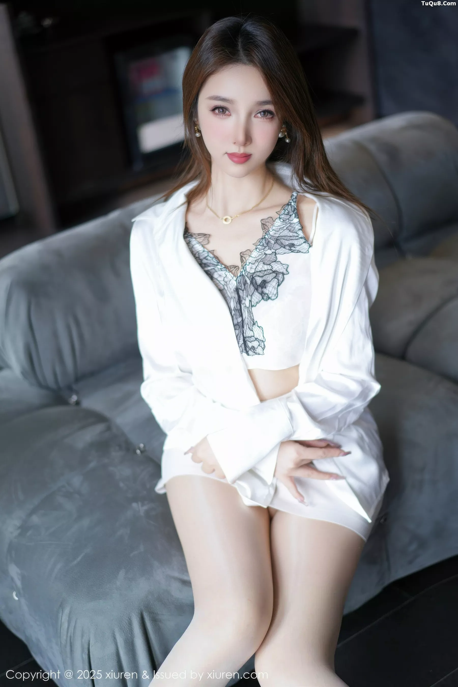 [XiuRen秀人网] 2025.10.15 No.10872 桃桃·夭夭twins 性感肉丝 [60P] NO.9