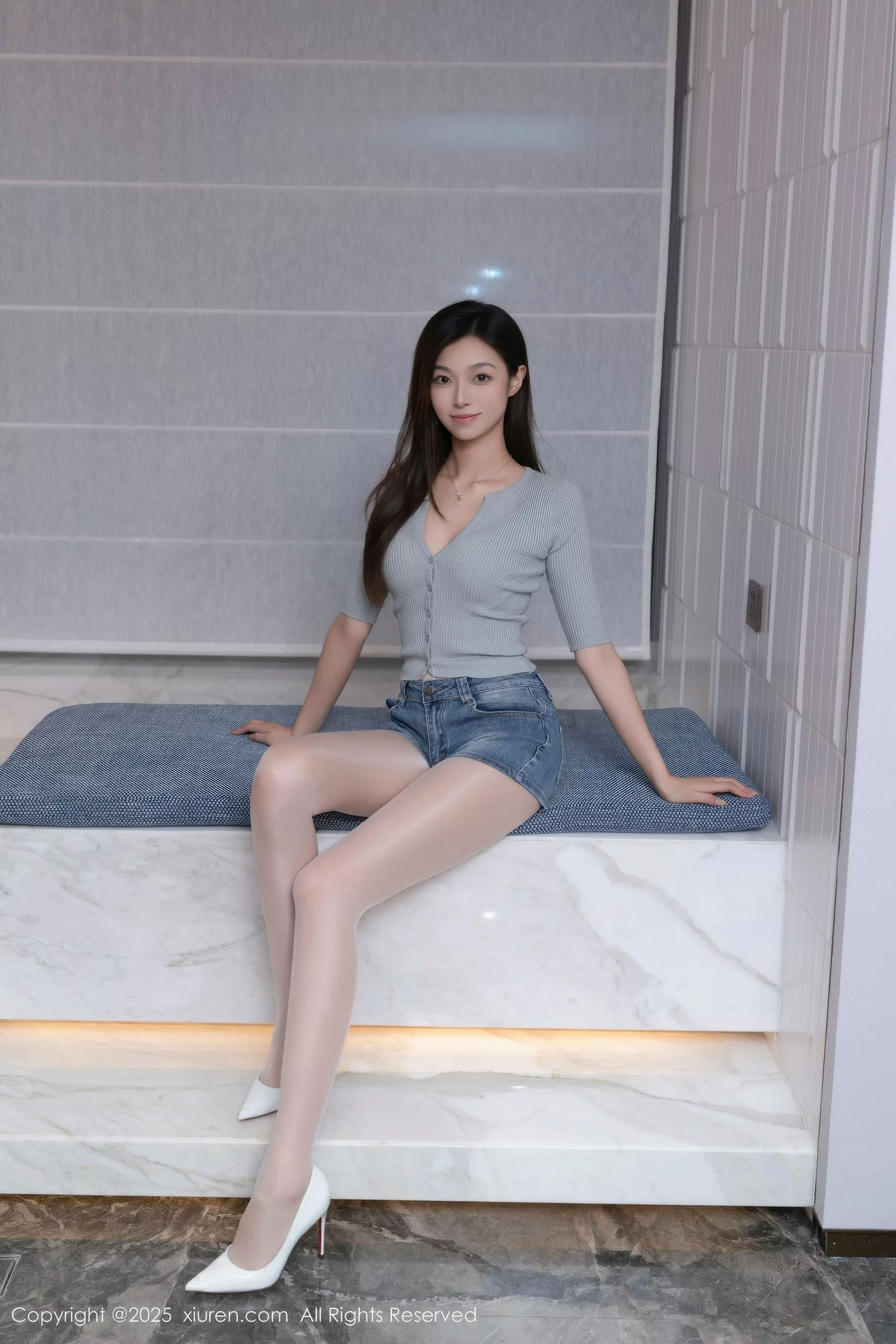 [XiuRen秀人网] 2025.10.17 No.10881 kiki柚柚 原色丝袜 [80P] NO.1