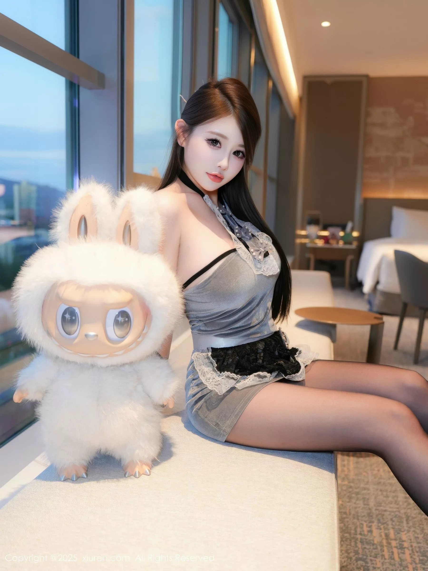 [XiuRen秀人网] 2025.10.17 No.10884 甜妮 灰色短裙 [60P] NO.6