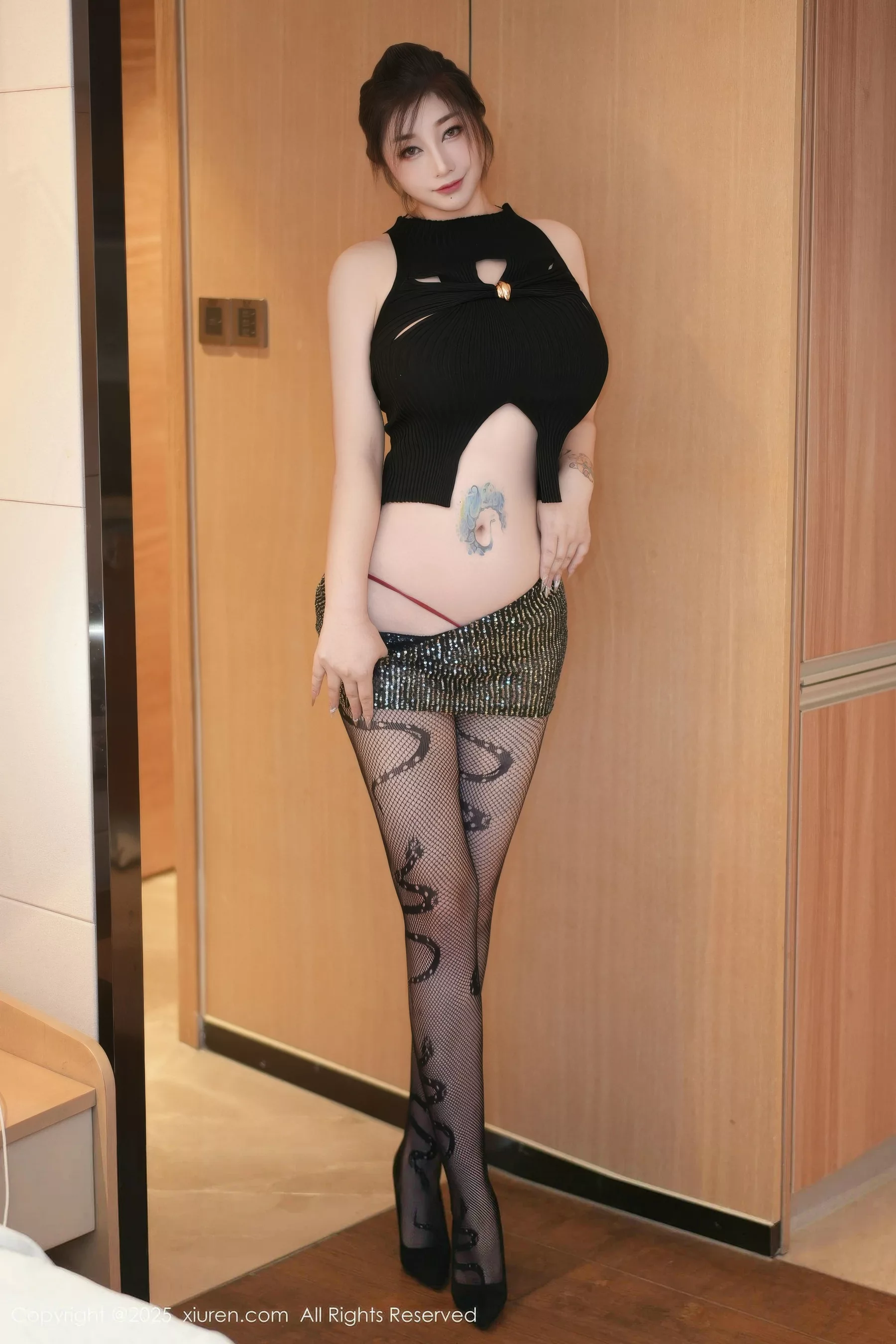[XiuRen秀人网] 2025.10.17 No.10883 妲己_Toxic 黑色网袜 [43P] NO.7
