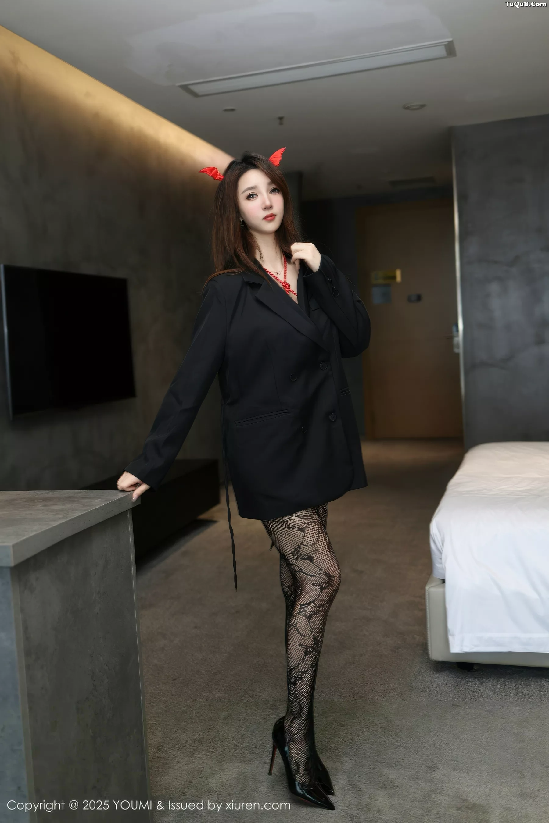 [YOUMI尤蜜荟] 2025.10.31 VOL.1176 Twins-夭夭 连体网袜 [73P] NO.6